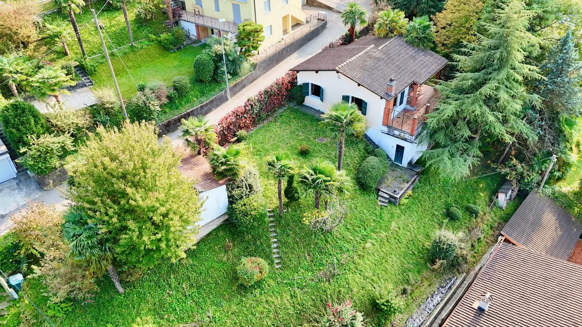 Proprietà con Terreno Edificabile e Casetta da Ristrutturare