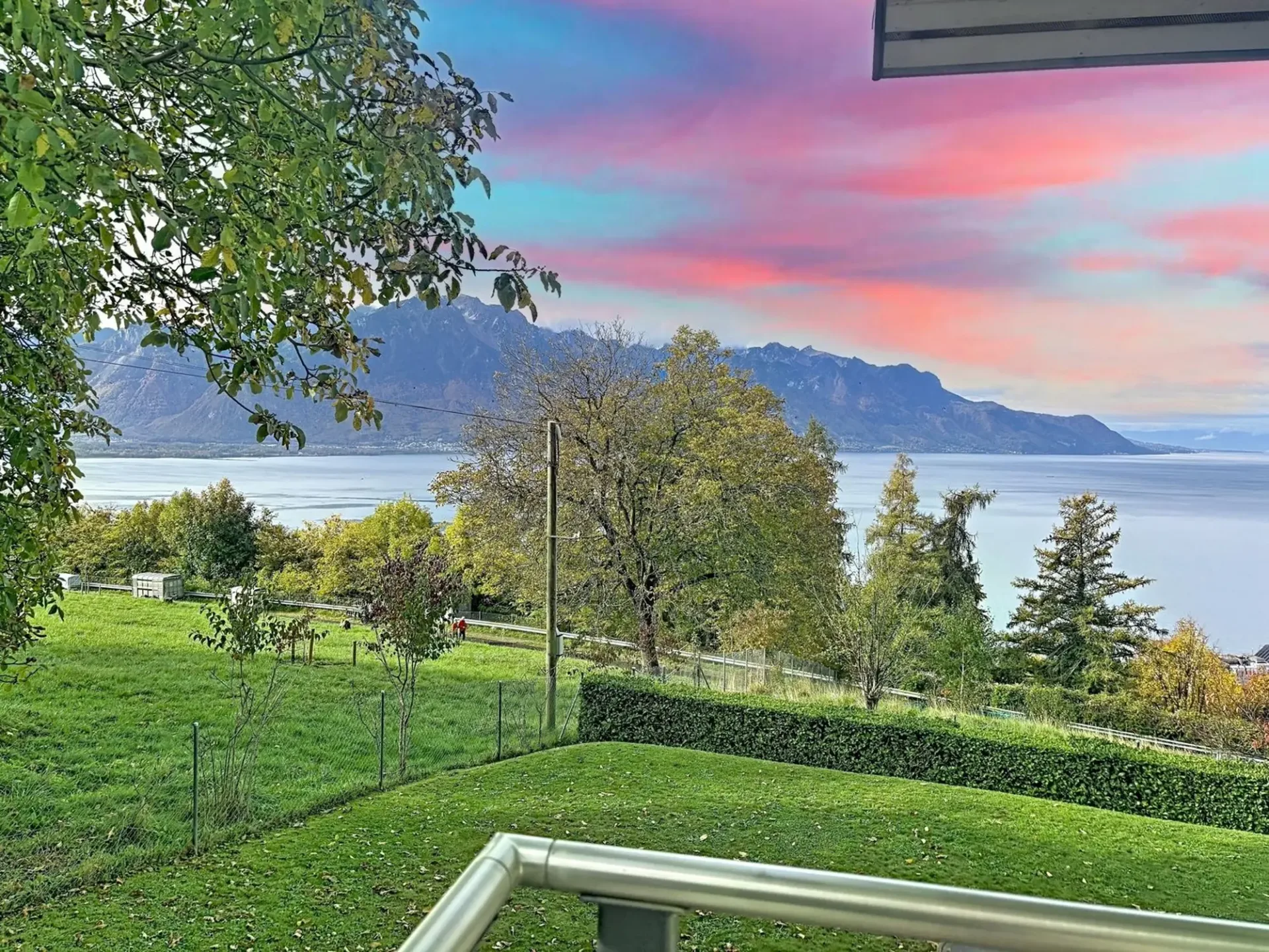 Meraviglioso appartamento di 4,5 locali con vista panoramica a Chernex