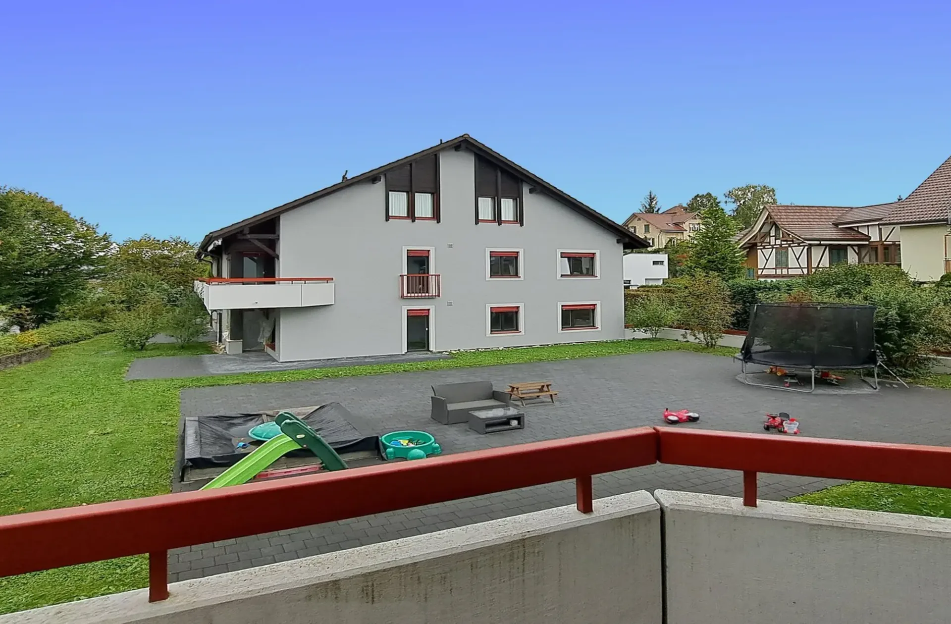 Charmante 4.5-Zimmer-Dachwohnung an der Alten Obfelderstrasse in Affoltern am Albis