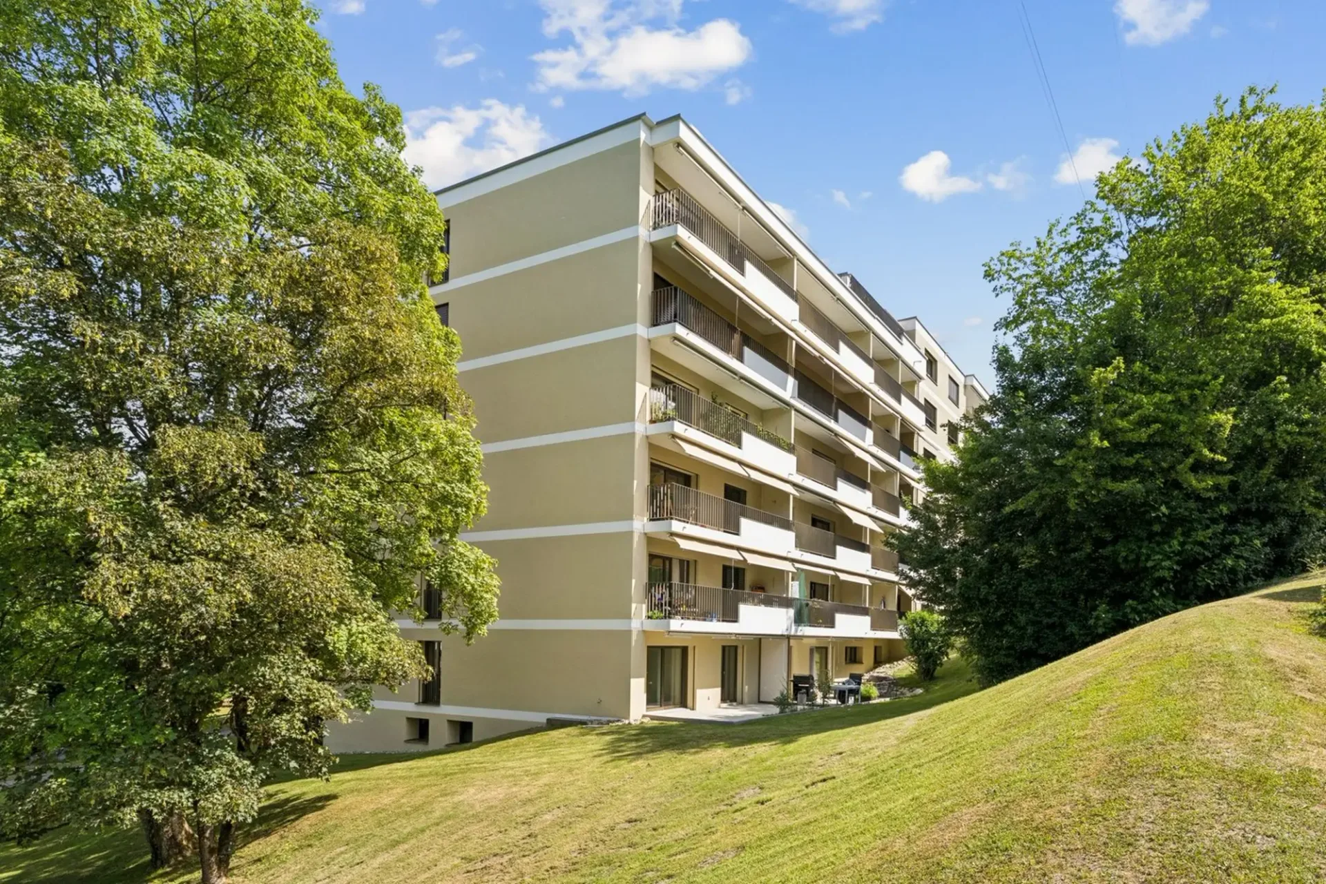 1.5-Zimmerwohnung mit sonnigem Balkon und Blick ins Grüne
