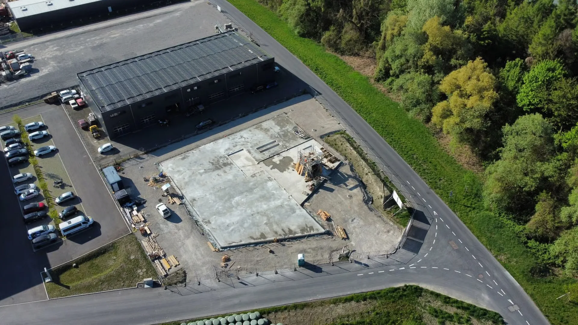 Baustelle geöffnet - Moderner Büroraum
