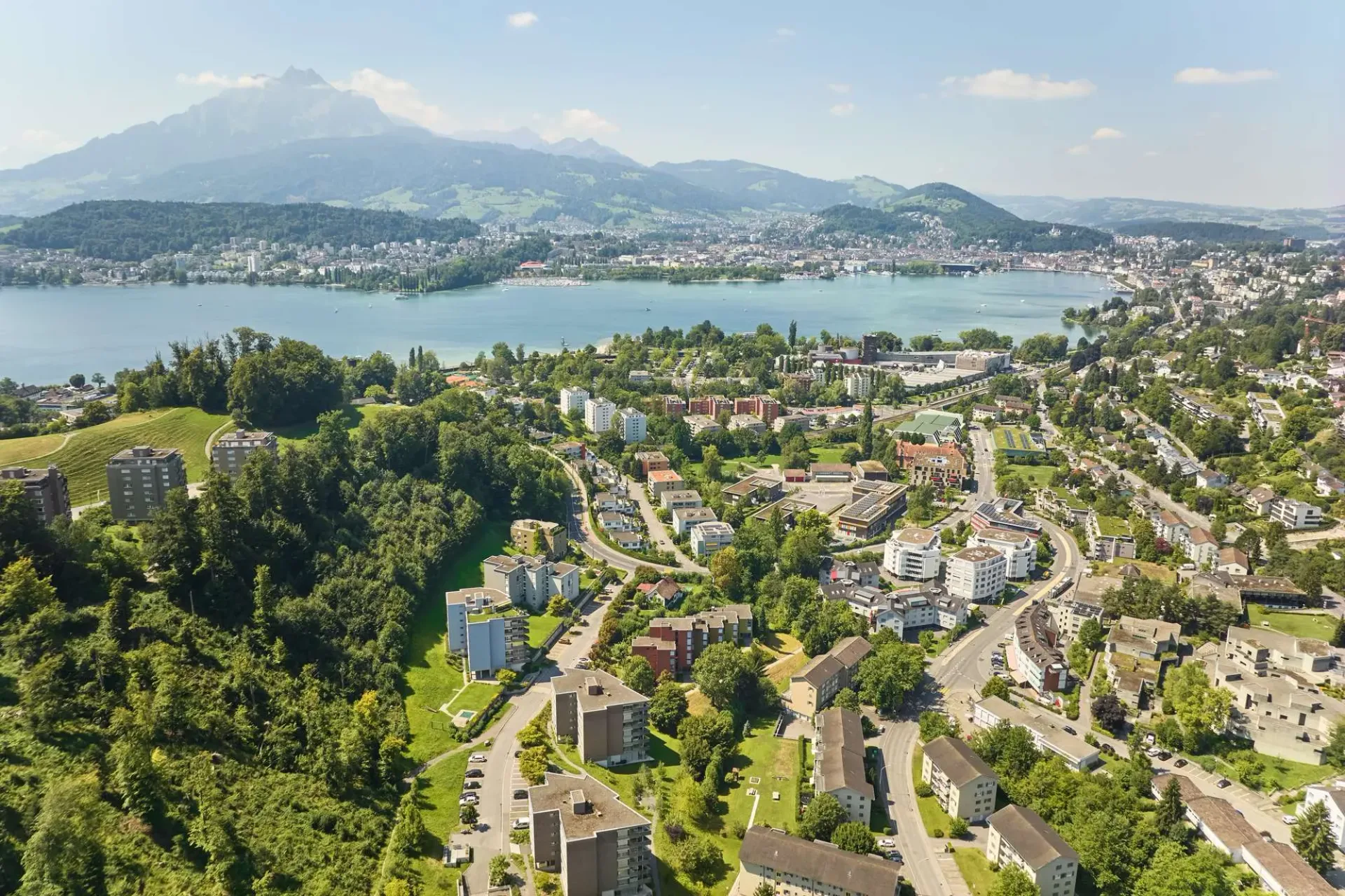 Exklusive 4.5 Zimmer Attika - sonnig, modern mit Aussicht