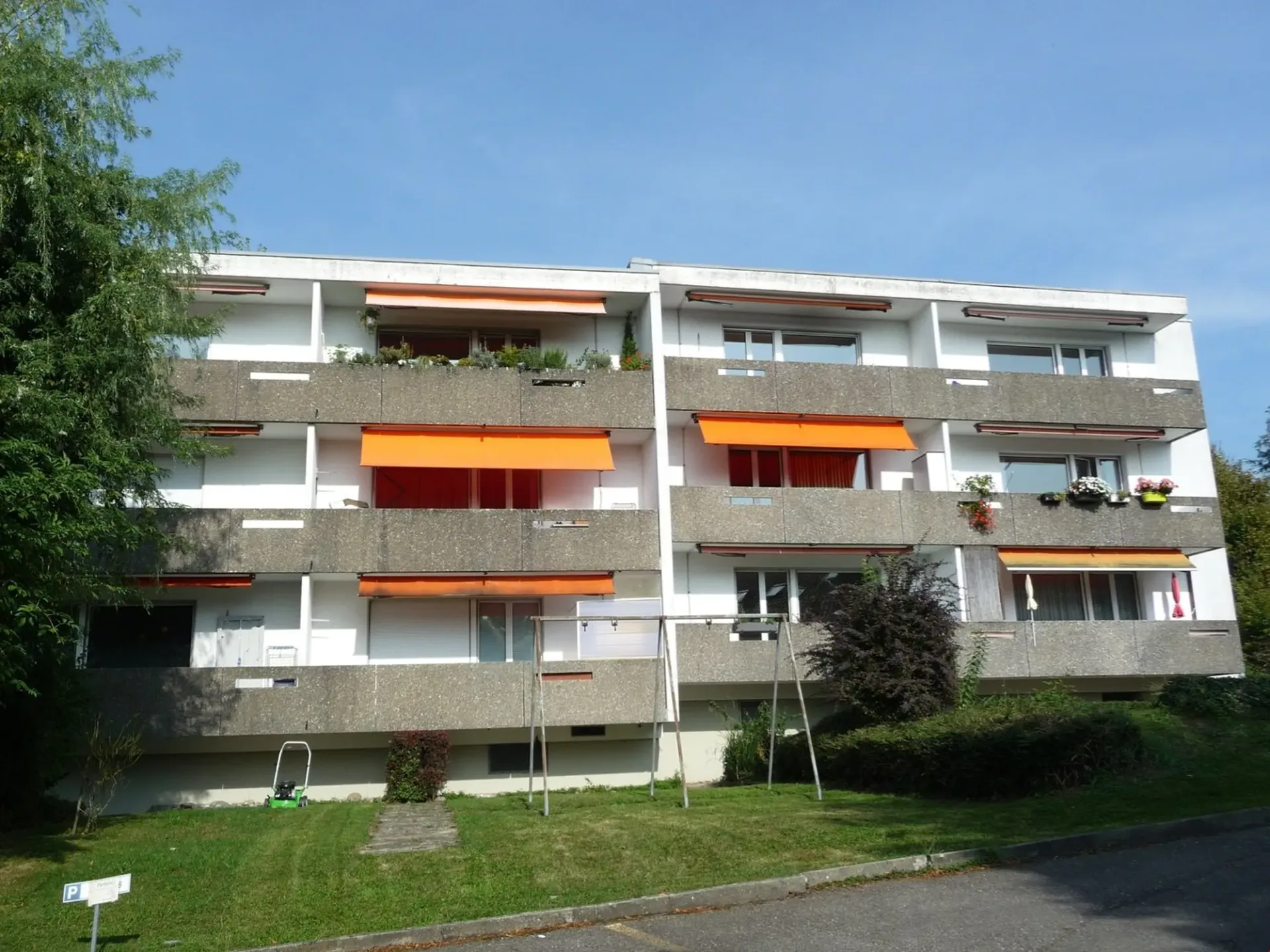 Totalsanierte 2.5-Zimmerwohnung in Seenähe