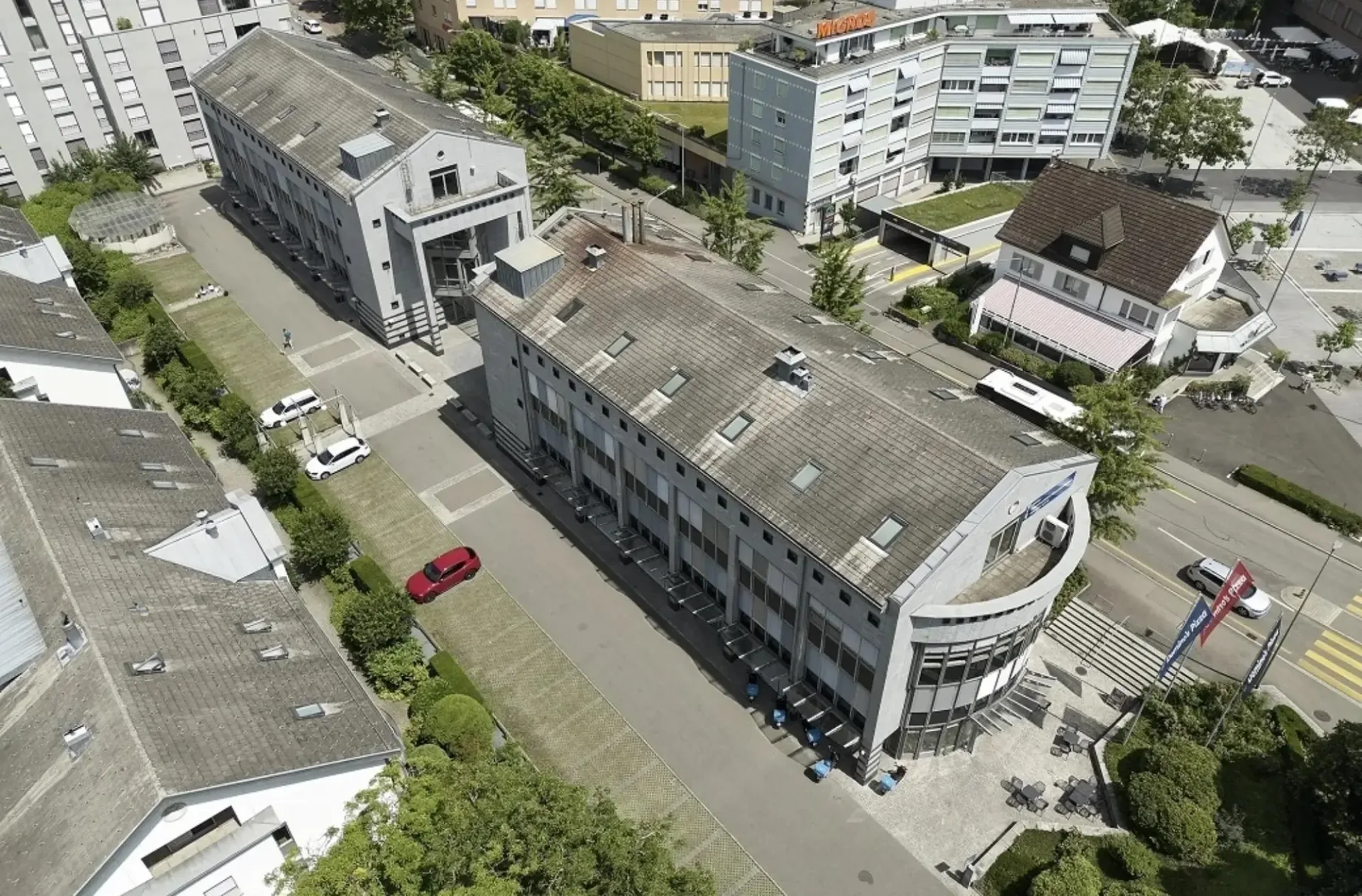Helle Bürofläche im Dachgeschoss an zentraler Lage - Profitiere vom Angebot