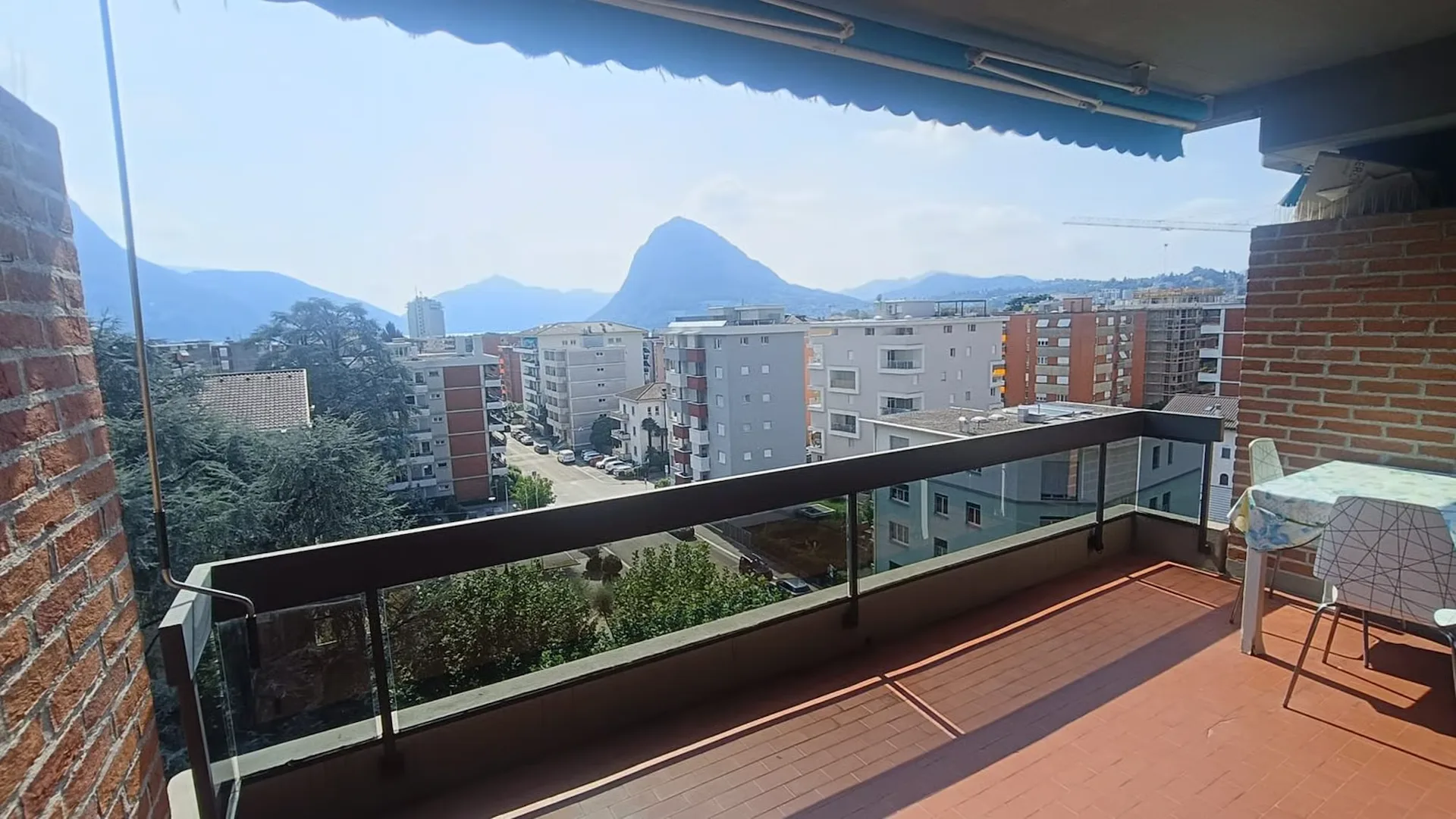 Helles 1.5-Zimmer-Apartment mit Balkon in Viganello