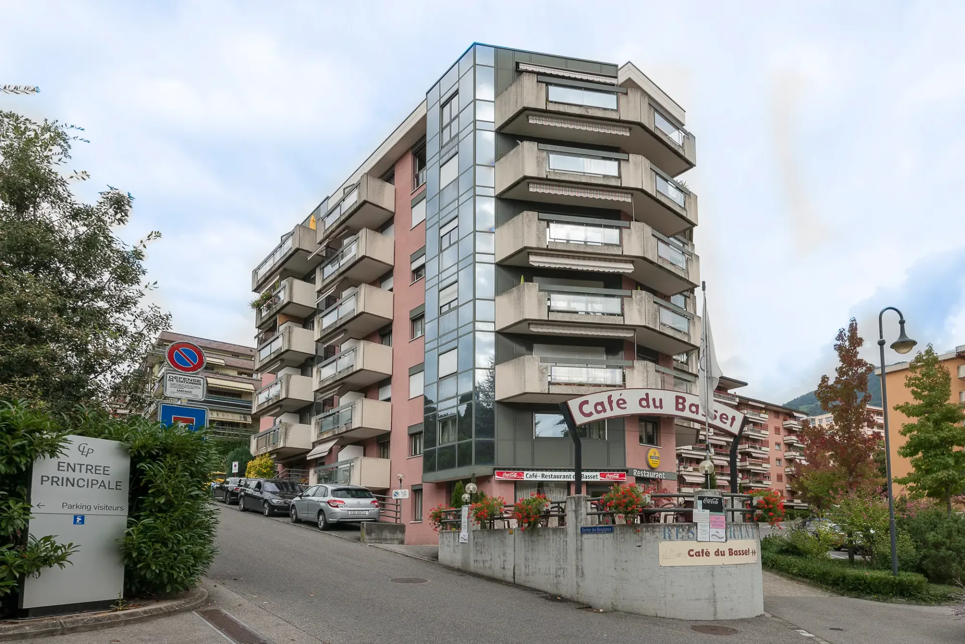 Zu vermieten Innenparkplatz