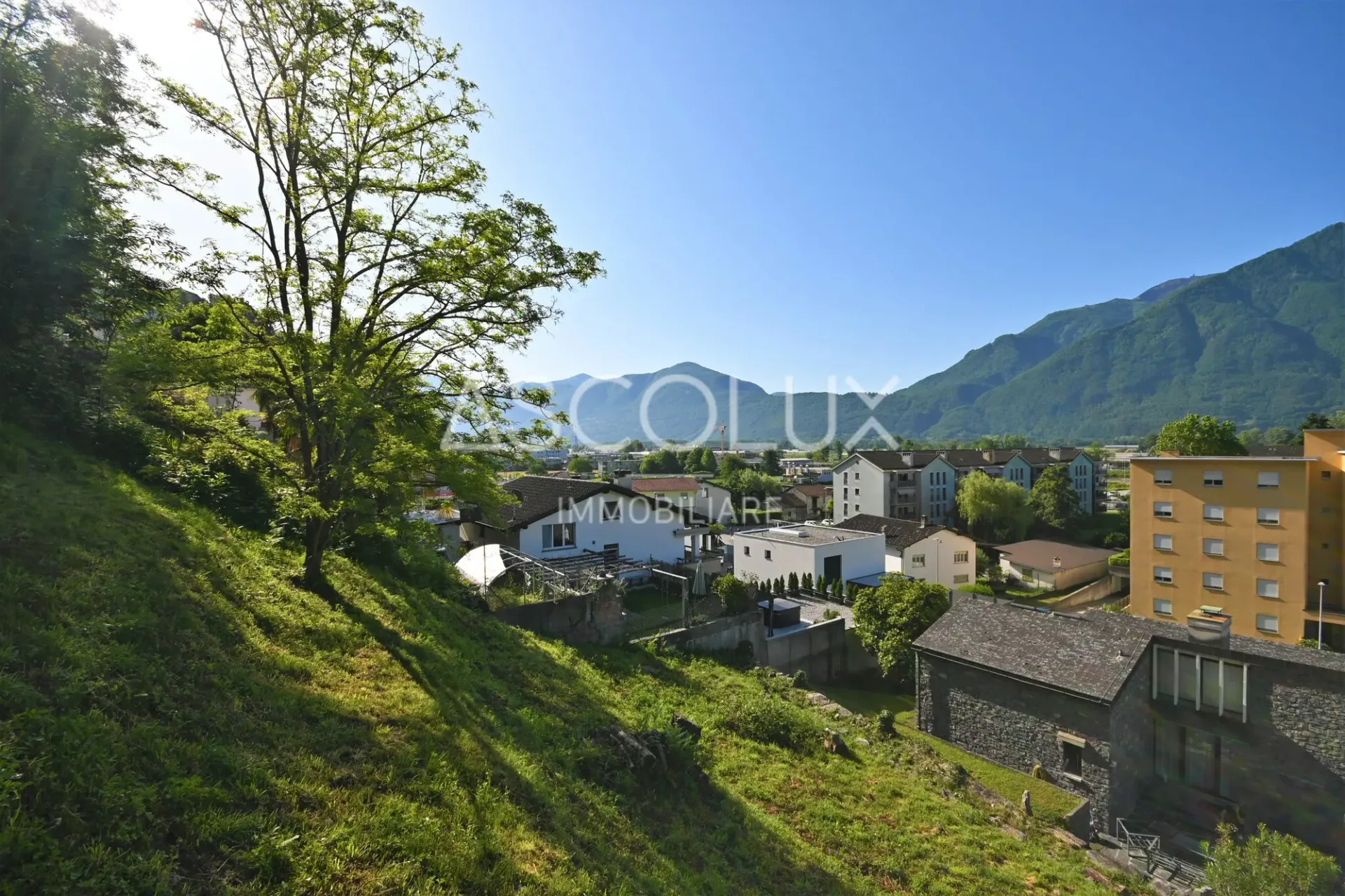 Baugrundstück von 1’070 m2 mit Panoramablick