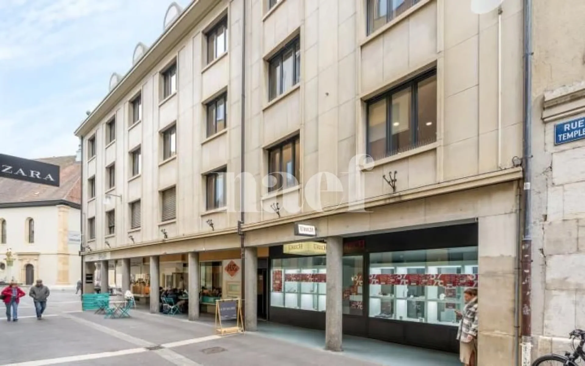 Lokal mit Schaufenster und hervorragender Sichtbarkeit im Zentrum von Neuchâtel