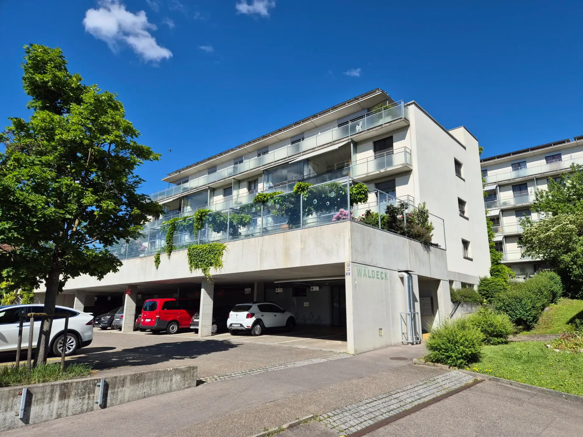 Einstellplatz zu vermieten