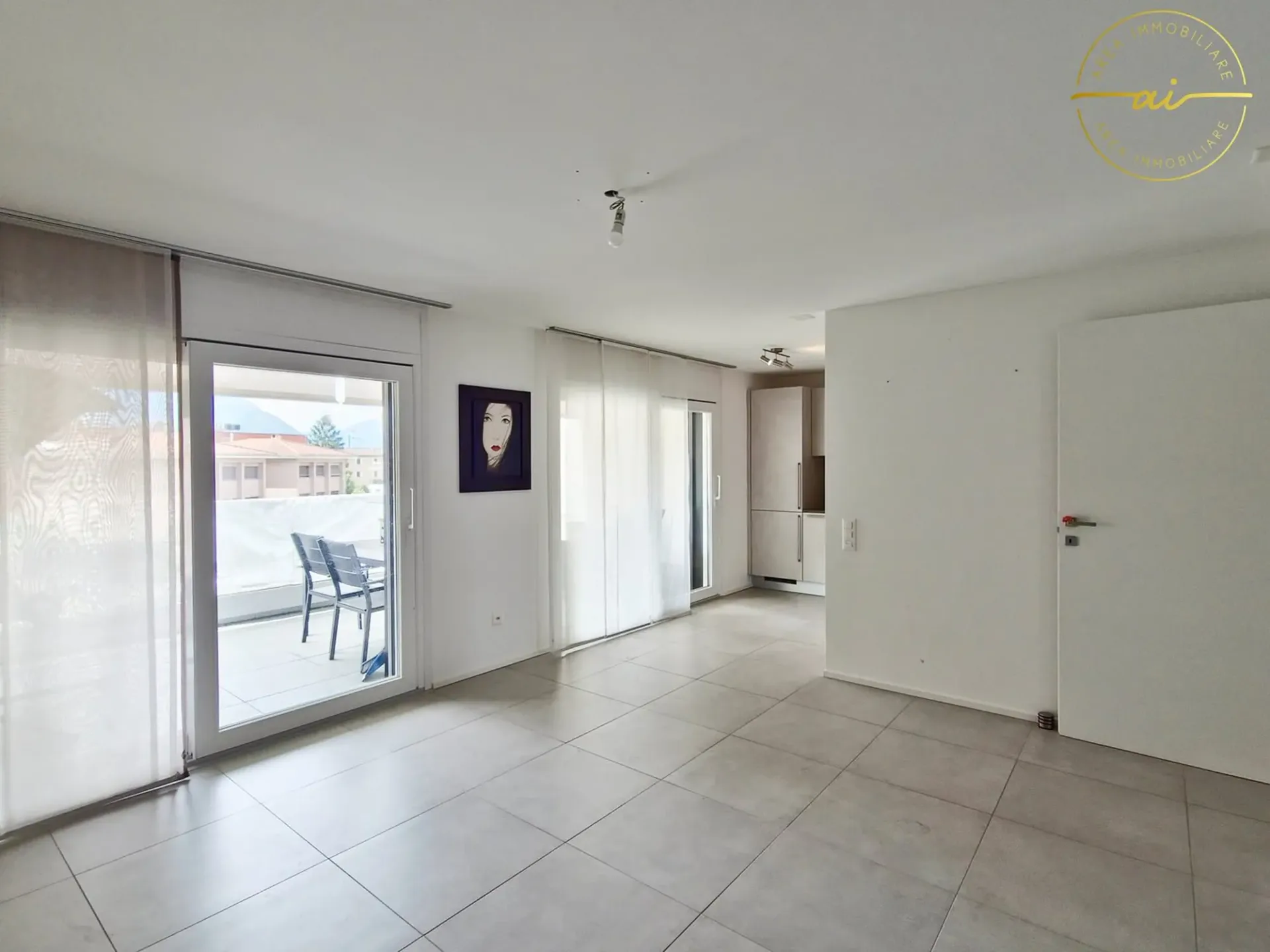 Modernes 3.5-Zimmer-Apartment mit großer Terrasse in Giubiasco