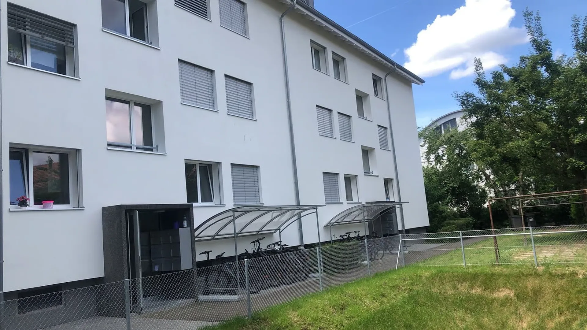 Teilrenovierte 3.5-Zimmer-Wohnung mit Balkon