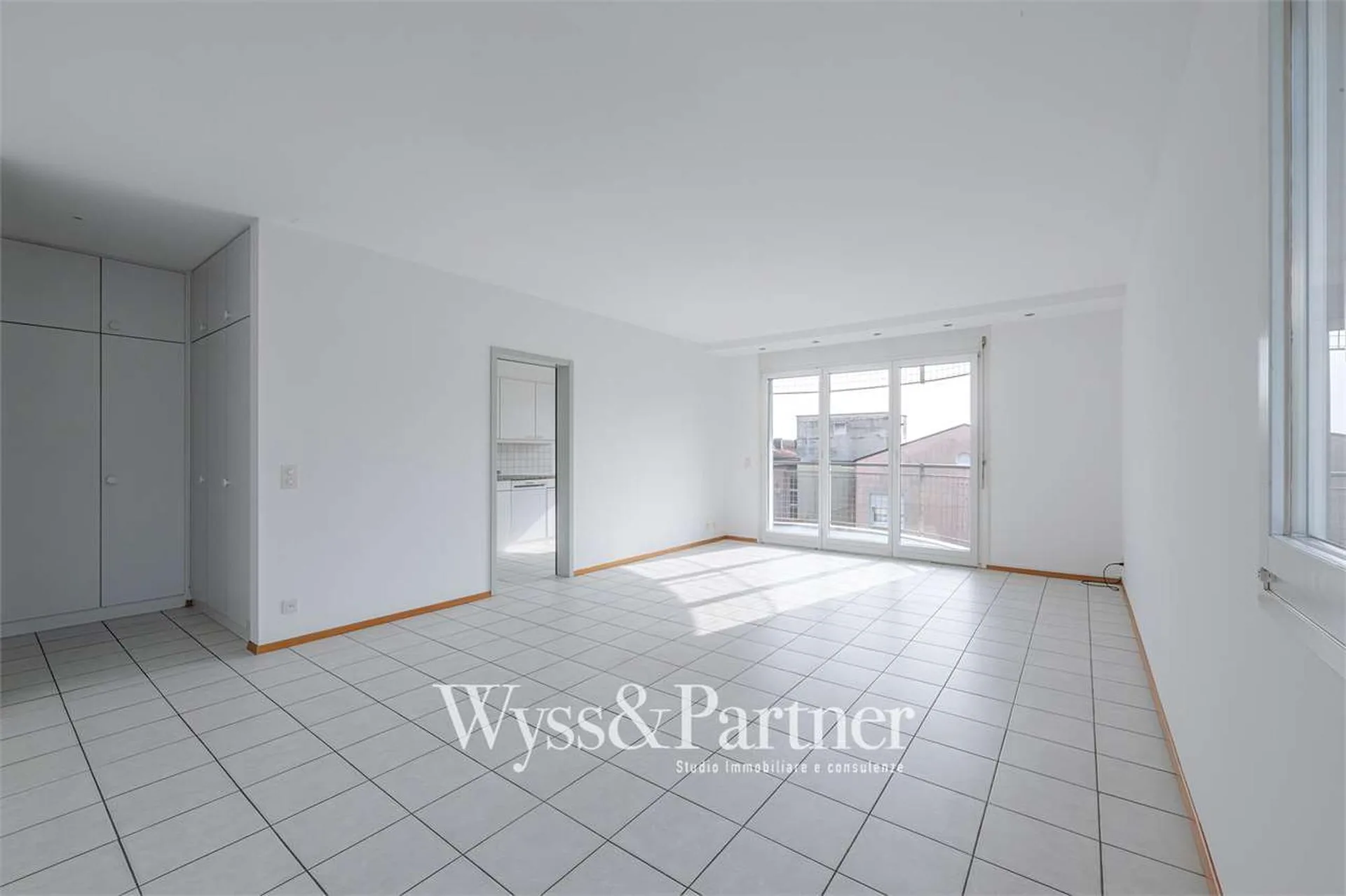 Geräumige 4,5-Zimmer-Wohnung in Morcote mit großem Balkon und Seeblick