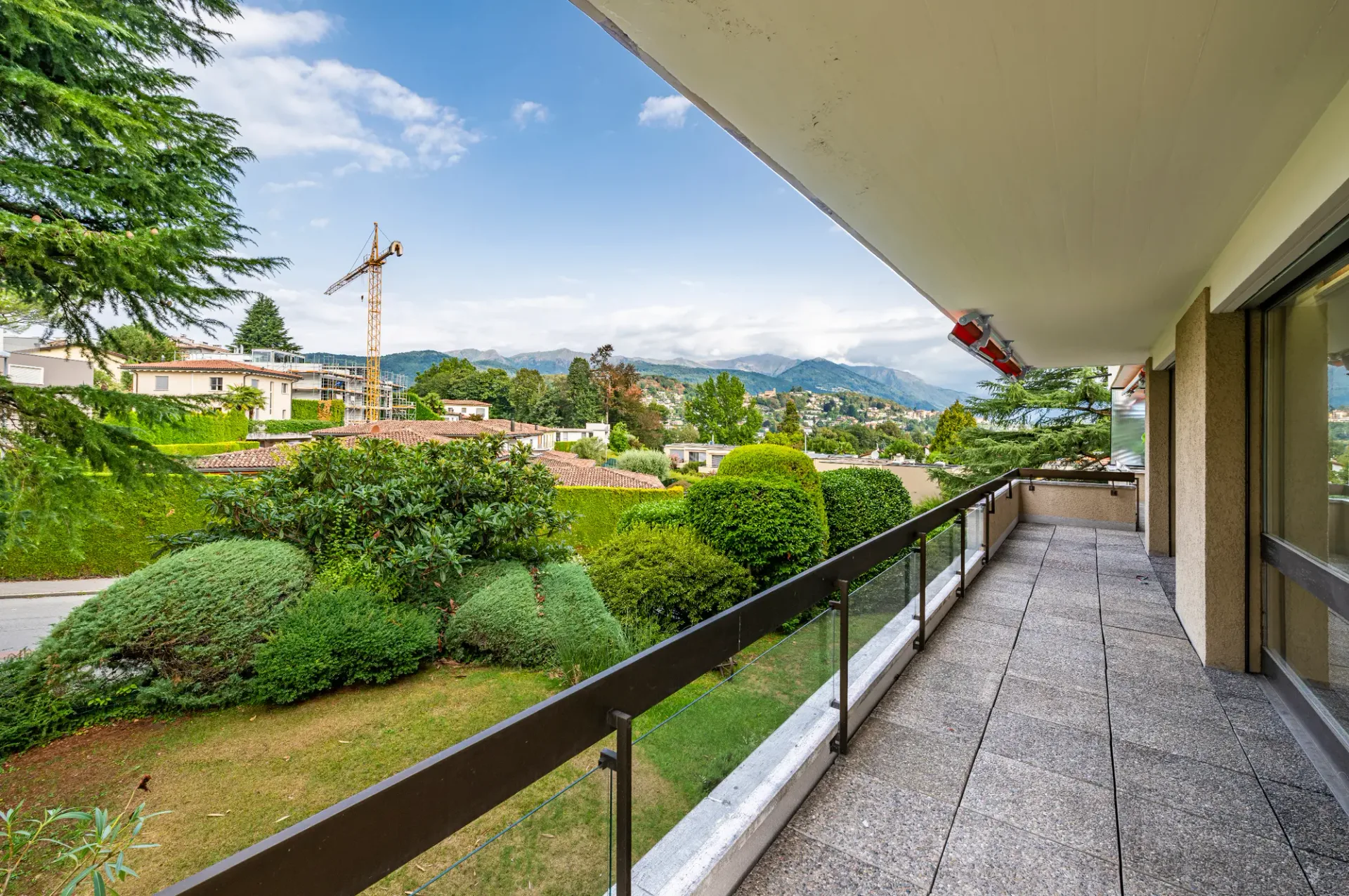 Appartement mit großer Terrasse renoviert