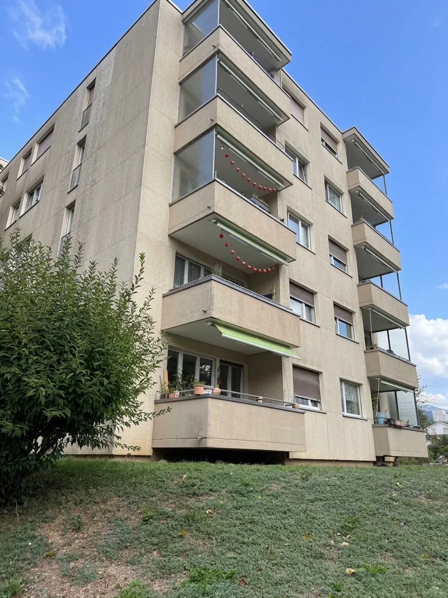 Appartement 2 pièces complètement rénové à louer en centre-ville
