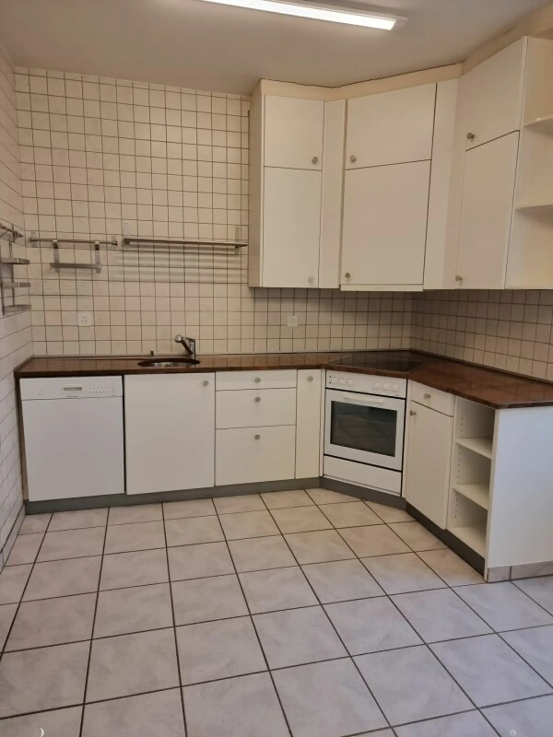Grosszügige 4.5-Zimmer-Erdgeschosswohnung mit Aussensitzplatz