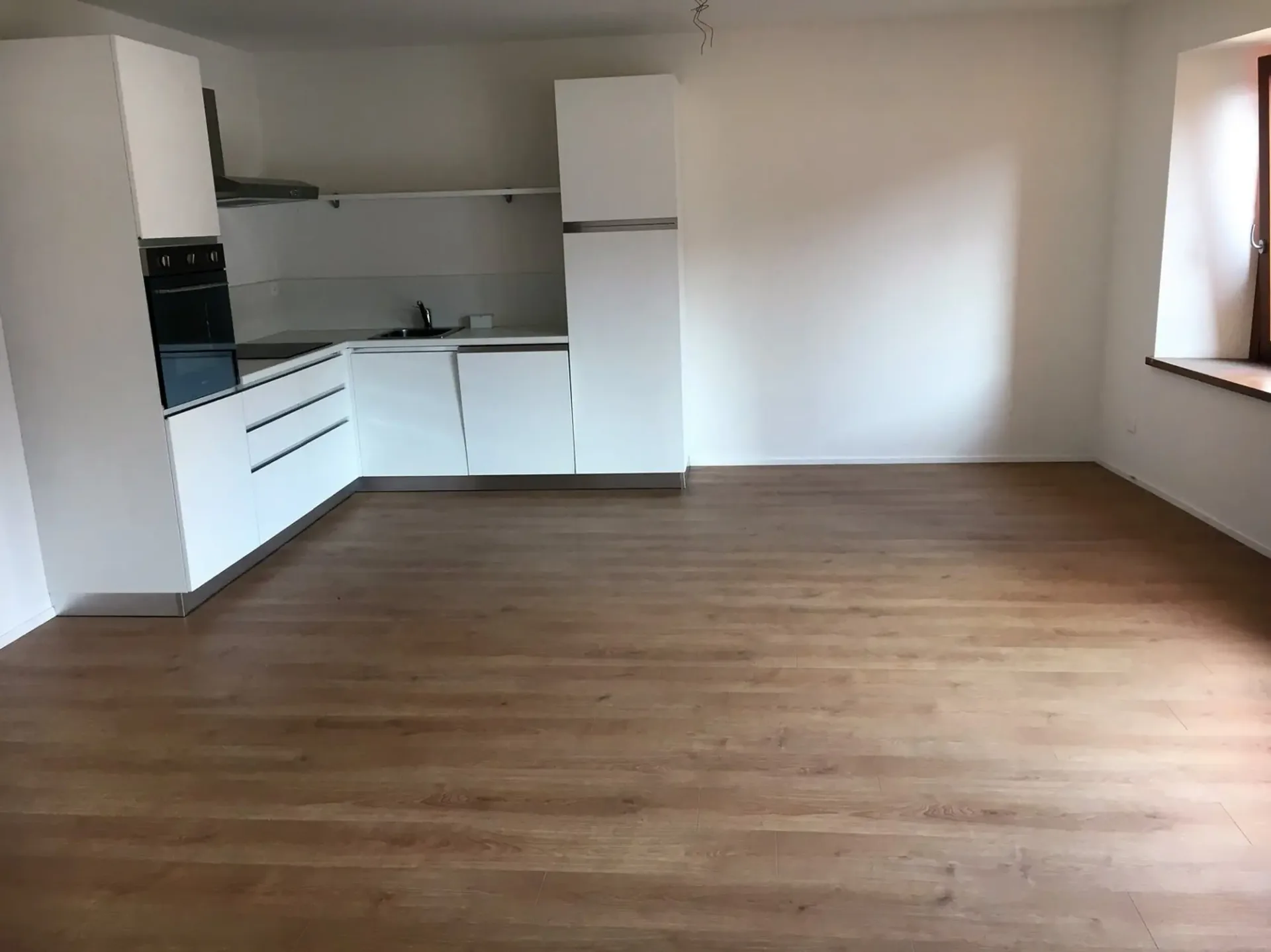 Stabio, im Kern, 3.5-Zimmer-Wohnung mit zwei Bädern