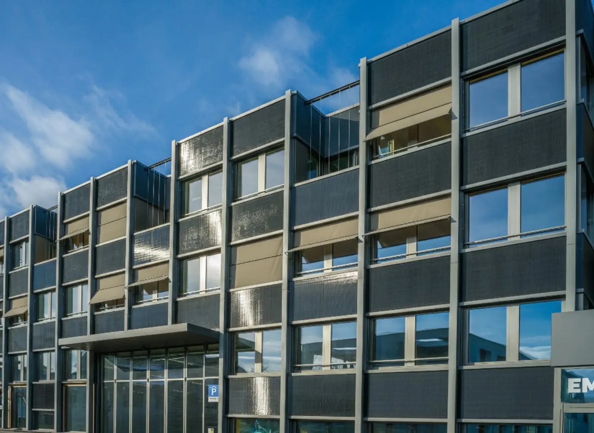Aussergewöhnliches Bürokonzept 438 m² in Hagendorn!