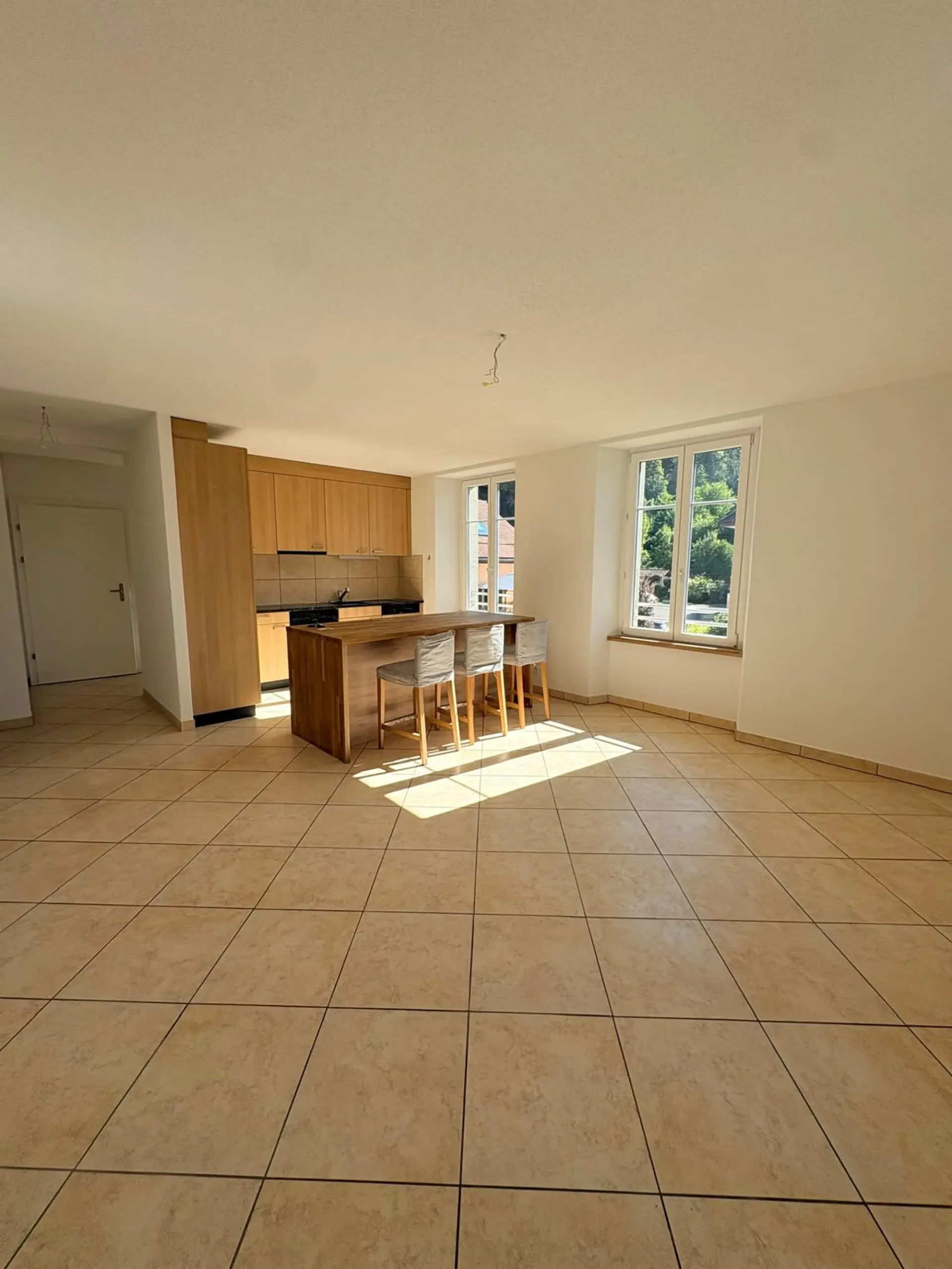 Schönes 4.5-Zimmer-Apartment mit ca. 100 m² in einem Character-Gebäude in Henniez
