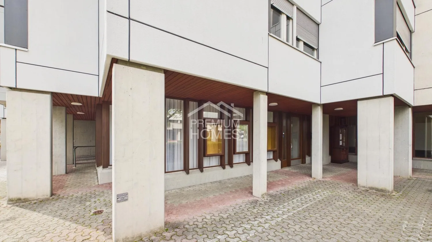 Small, fine, full of potential! Conversion of commercial space - Serviced Apartment