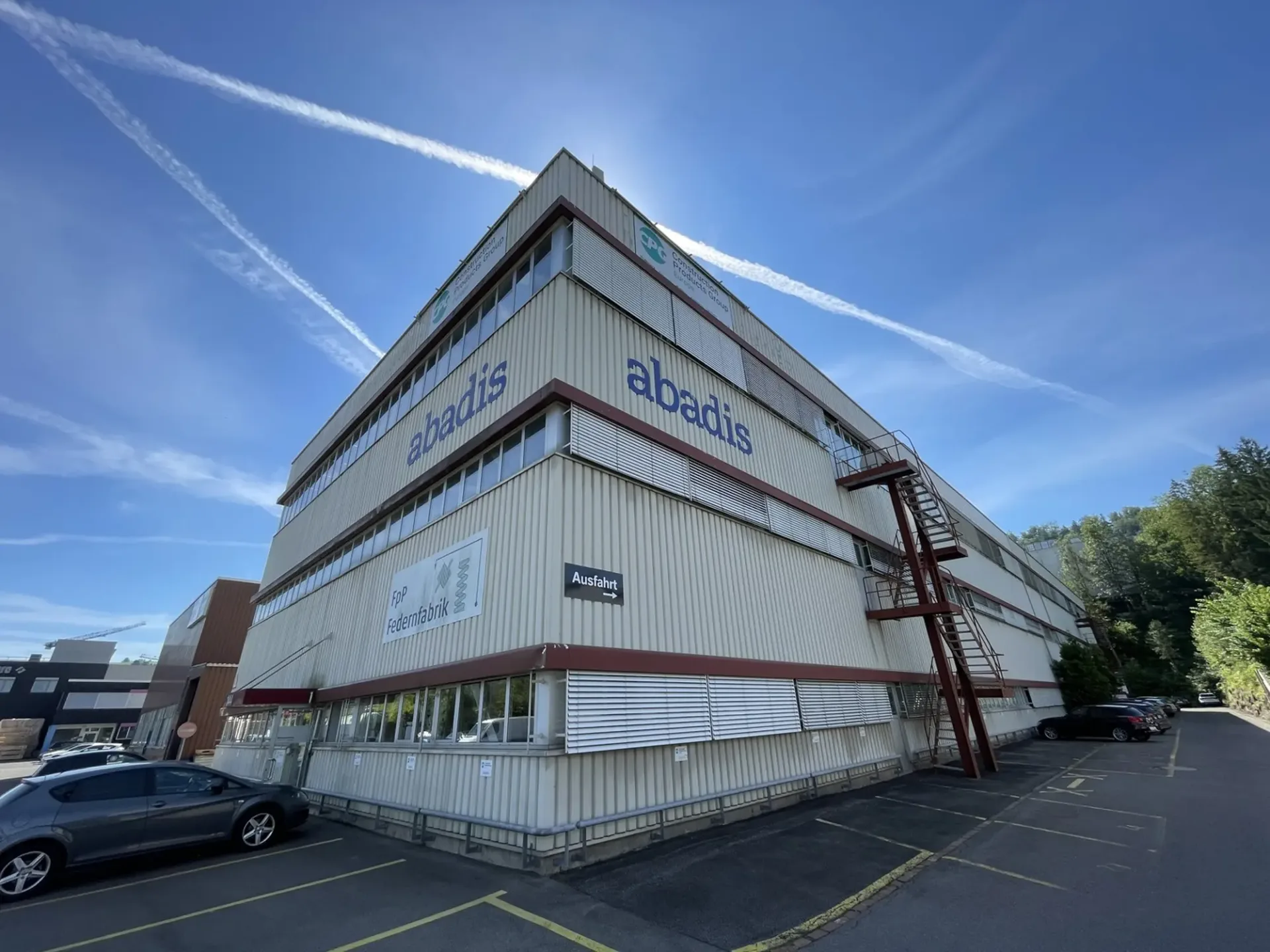 Büro- und Lagerräumlichkeiten zu vermieten