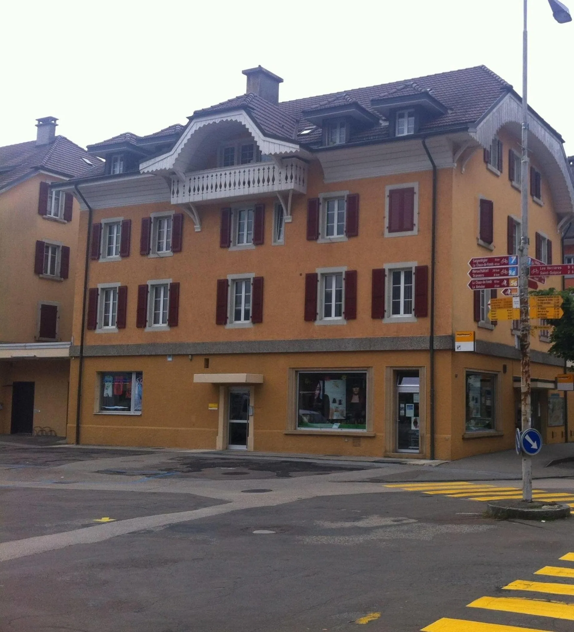 Appartement de 3 pièces au 2ème étage à louer à Fleurier, idéalement situé