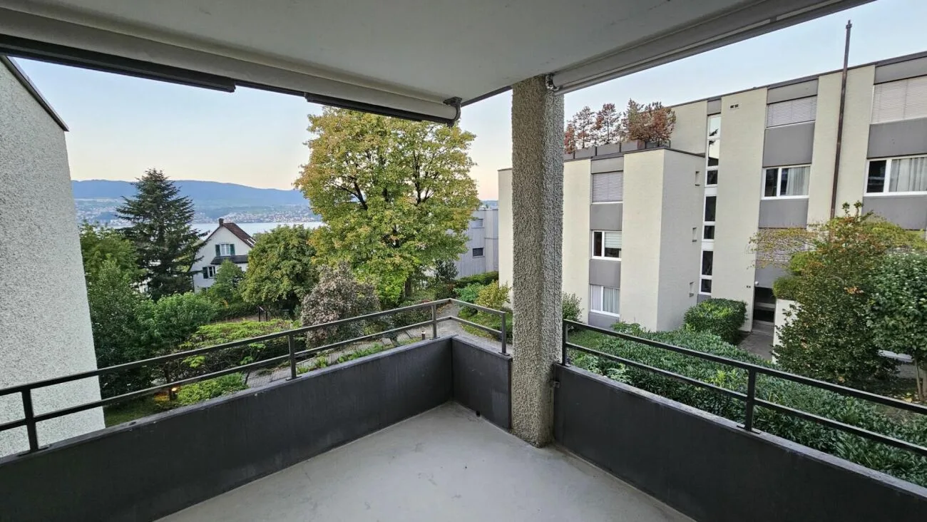 Sanierte 3.5-Zimmer-Wohnung an ruhiger Lage, mit eigener Waschküche