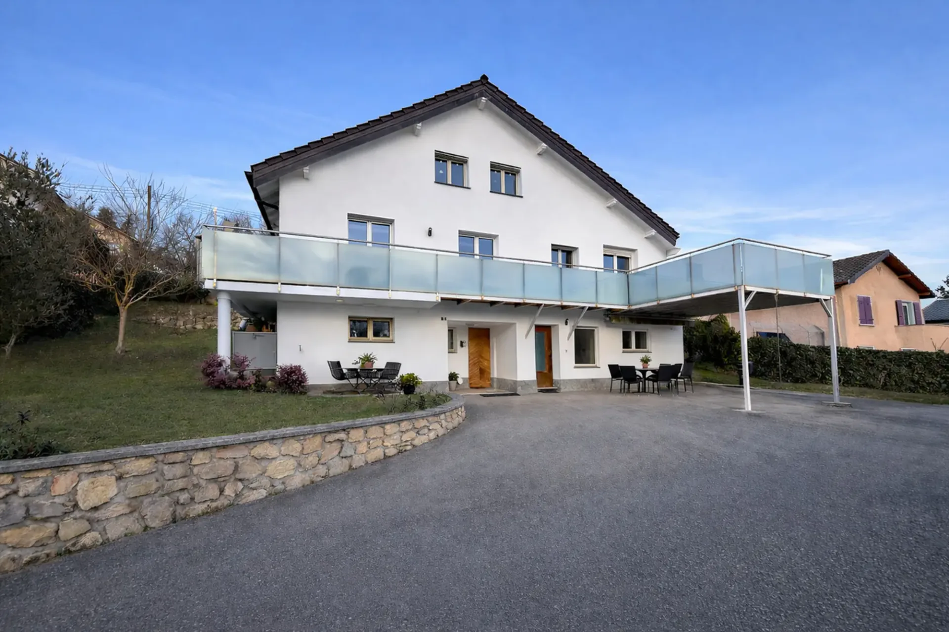 Einfamilienhaus mit ausgebautem Dachboden und separatem Eingang
