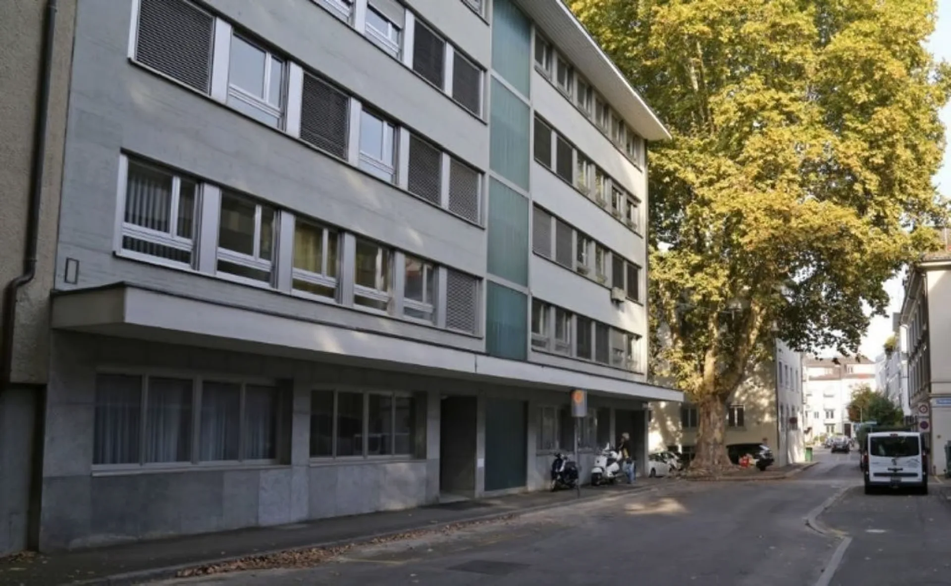 Flexible Lagerräume (42 & 43qm) im Kreis 8 - befristet bis 31.12.2026