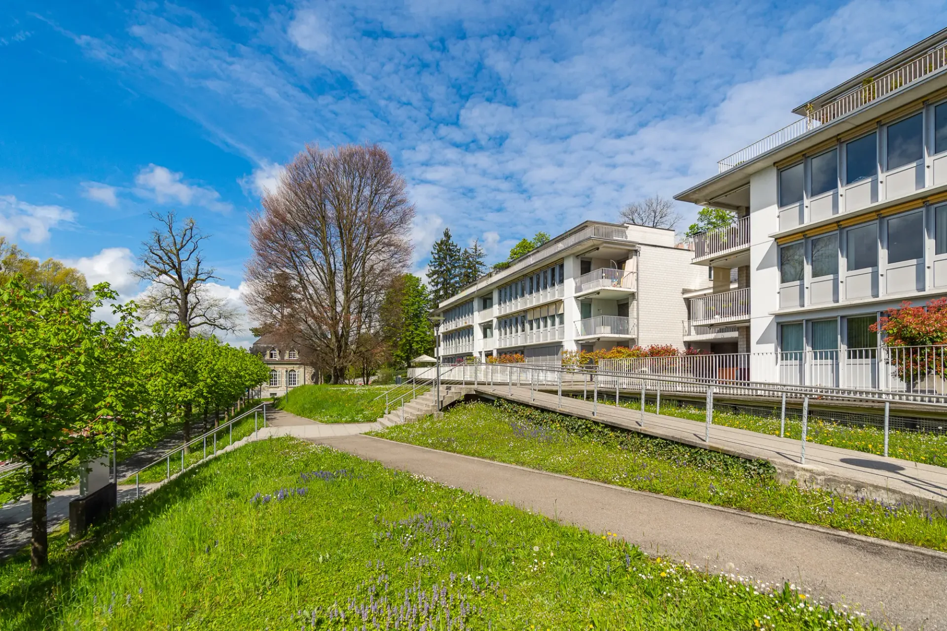 Attikawohnung mit Seesicht und grosser Terrasse