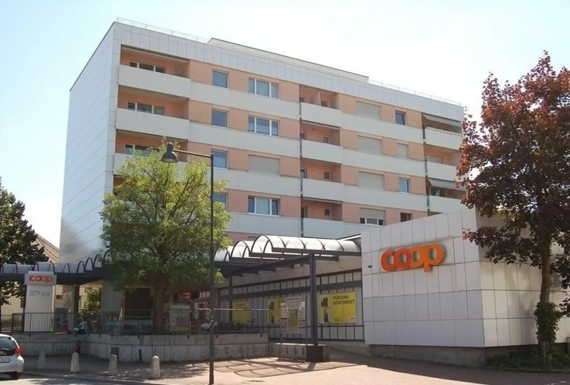 Geschützter Garagenplatz in Einstellhalle