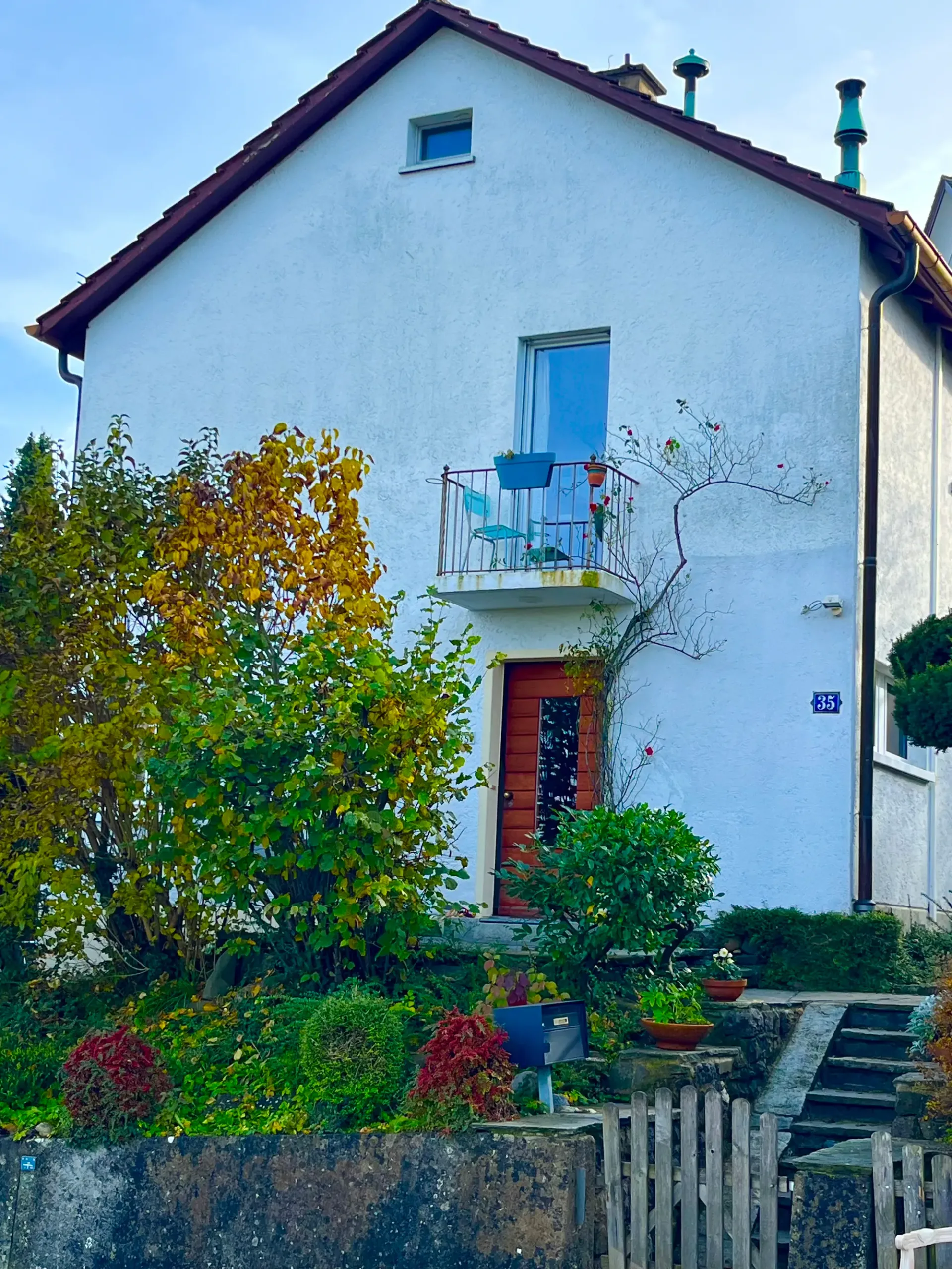 5 ZIMMER-HAUS IN ZÜRICH - KREIS 2 WOLLISHOFEN, MÖBLIERT, TEMPORÄR