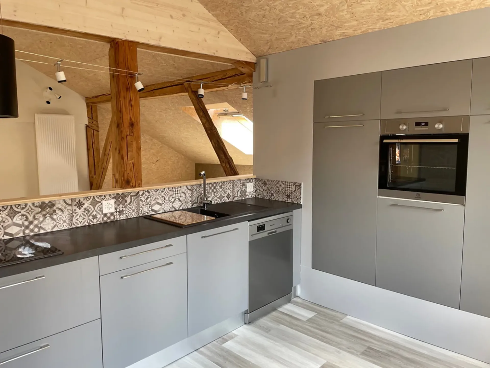2.5-room attic apartment