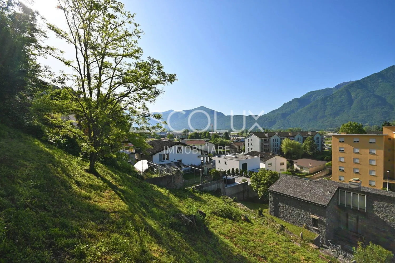 Baugrundstück von 1’070 m2 mit Panoramablick
