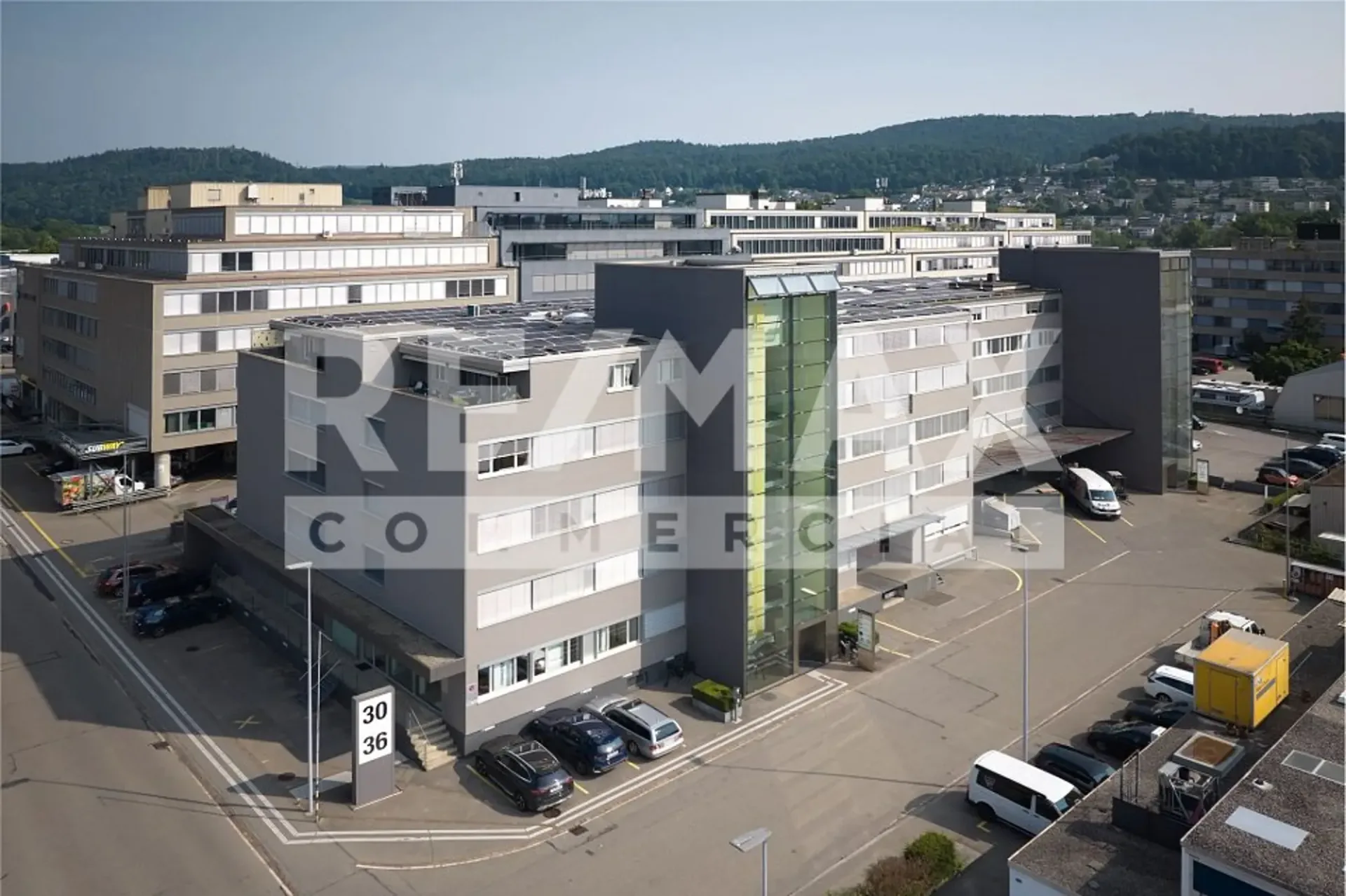 Attraktive Gewerbefläche mit vielen Nutzungsmöglichkeiten! Büro, Lager, Produktion etc.!