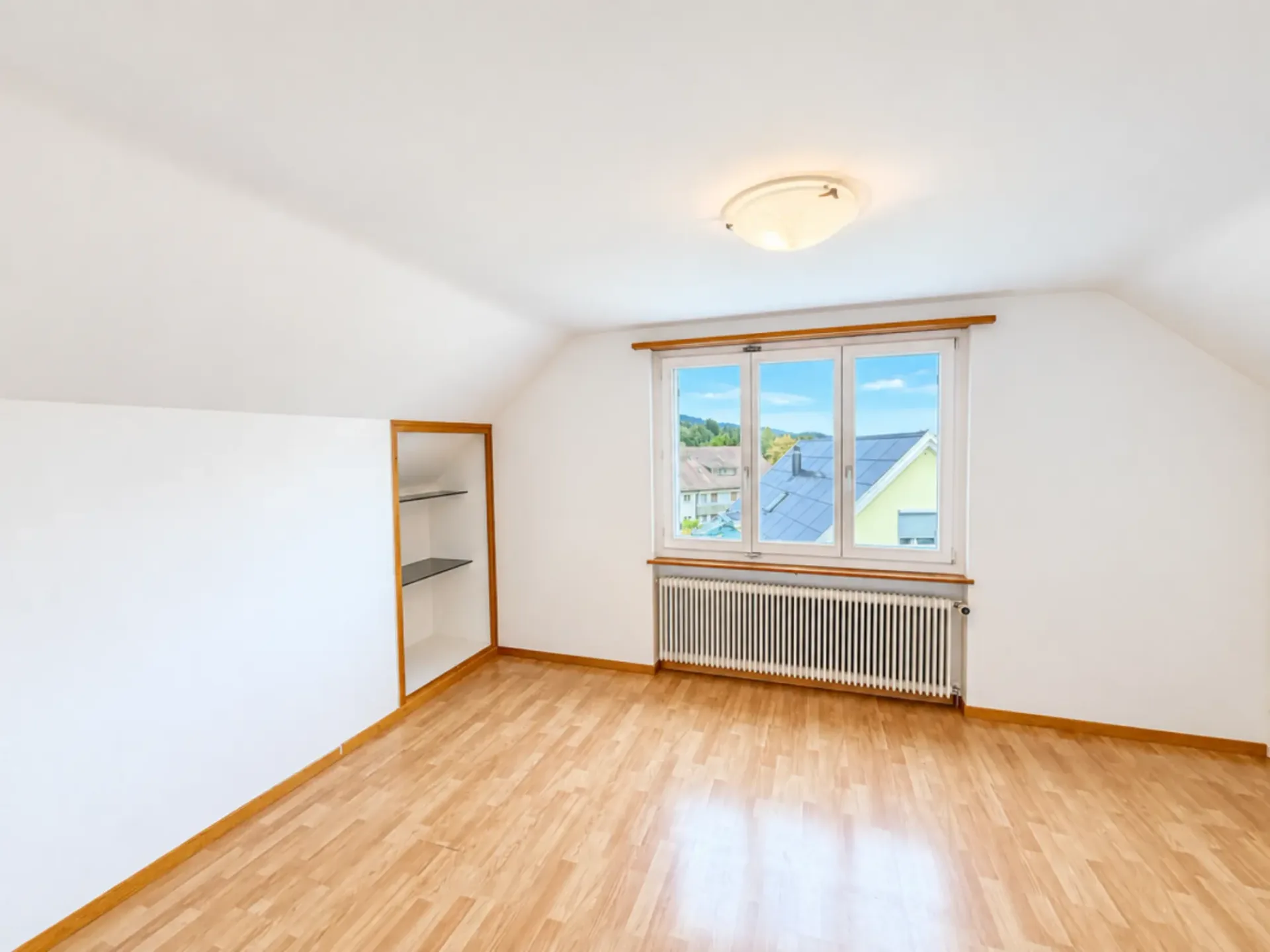 Gemütliche 3 Zimmer-Wohnung an zentraler Lage in Oetwil am See