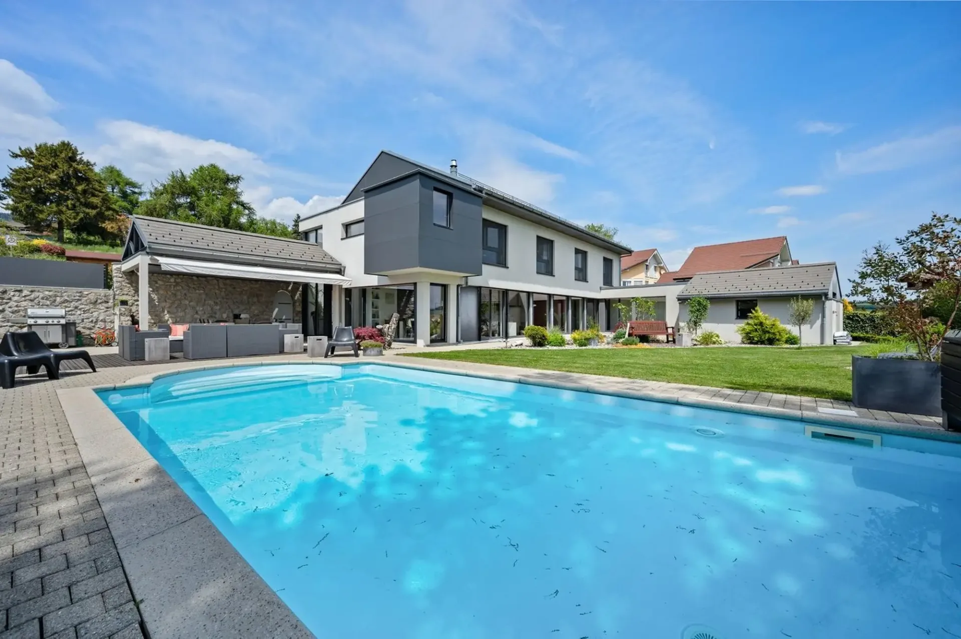 Villa contemporaine avec vue sur le lac et les Alpes