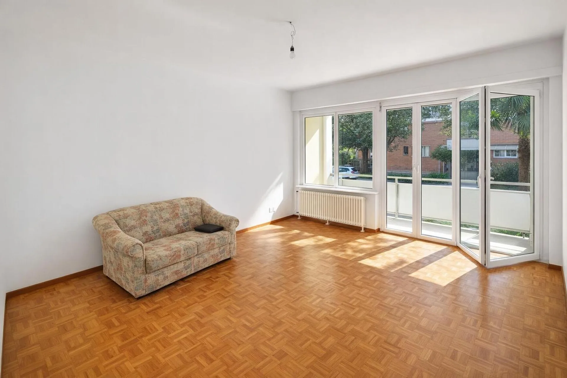 Angenehme, helle 2,5-Zimmer-Wohnung mit großem Balkon