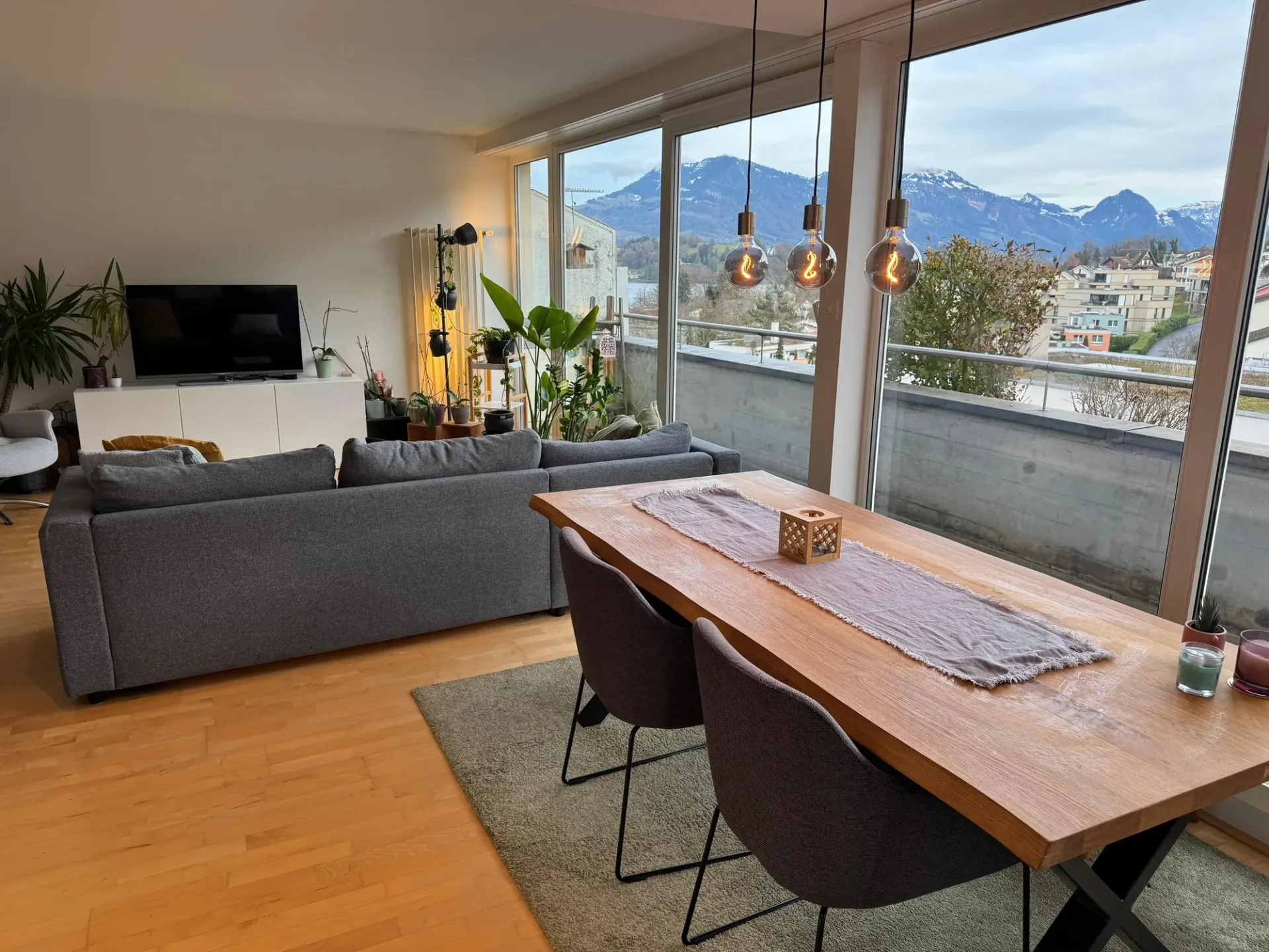 3½ ZIMMER-DACHWOHNUNG IN LUZERN, MÖBLIERT, TEMPORÄR