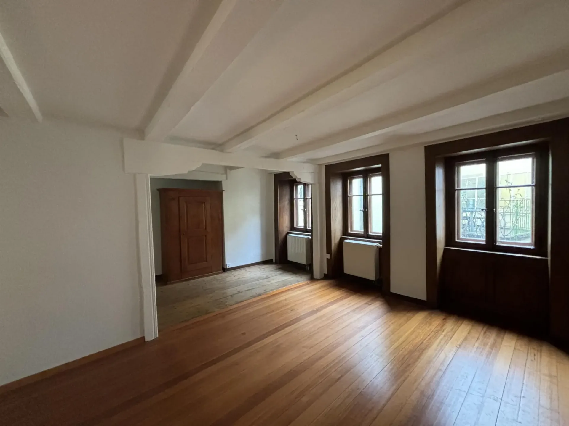Zu vermieten? Ungewöhnliches 2.5-Zimmer-Duplexapartment in Saint-Aubin