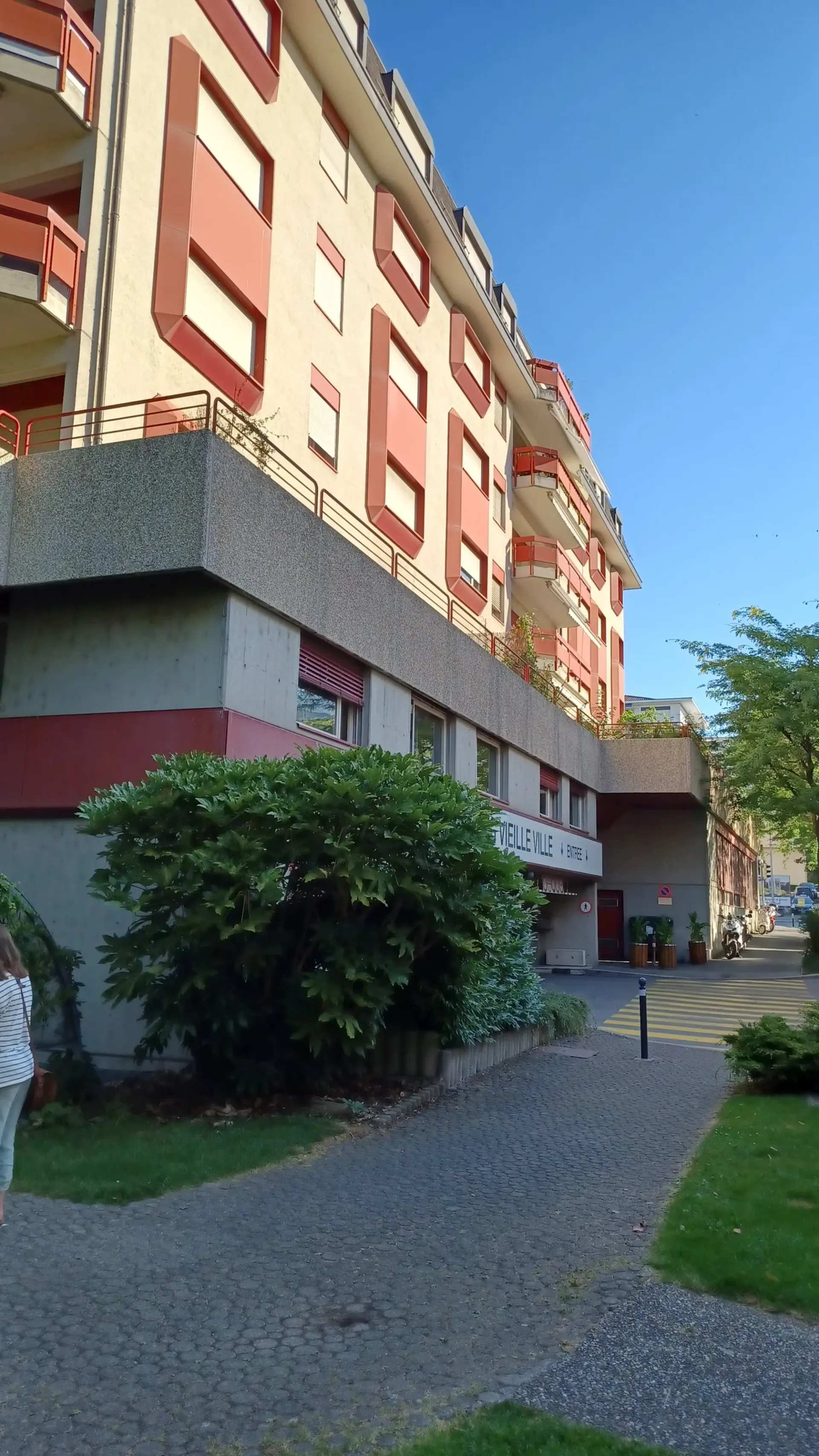 Two-room apartment on the 4th floor