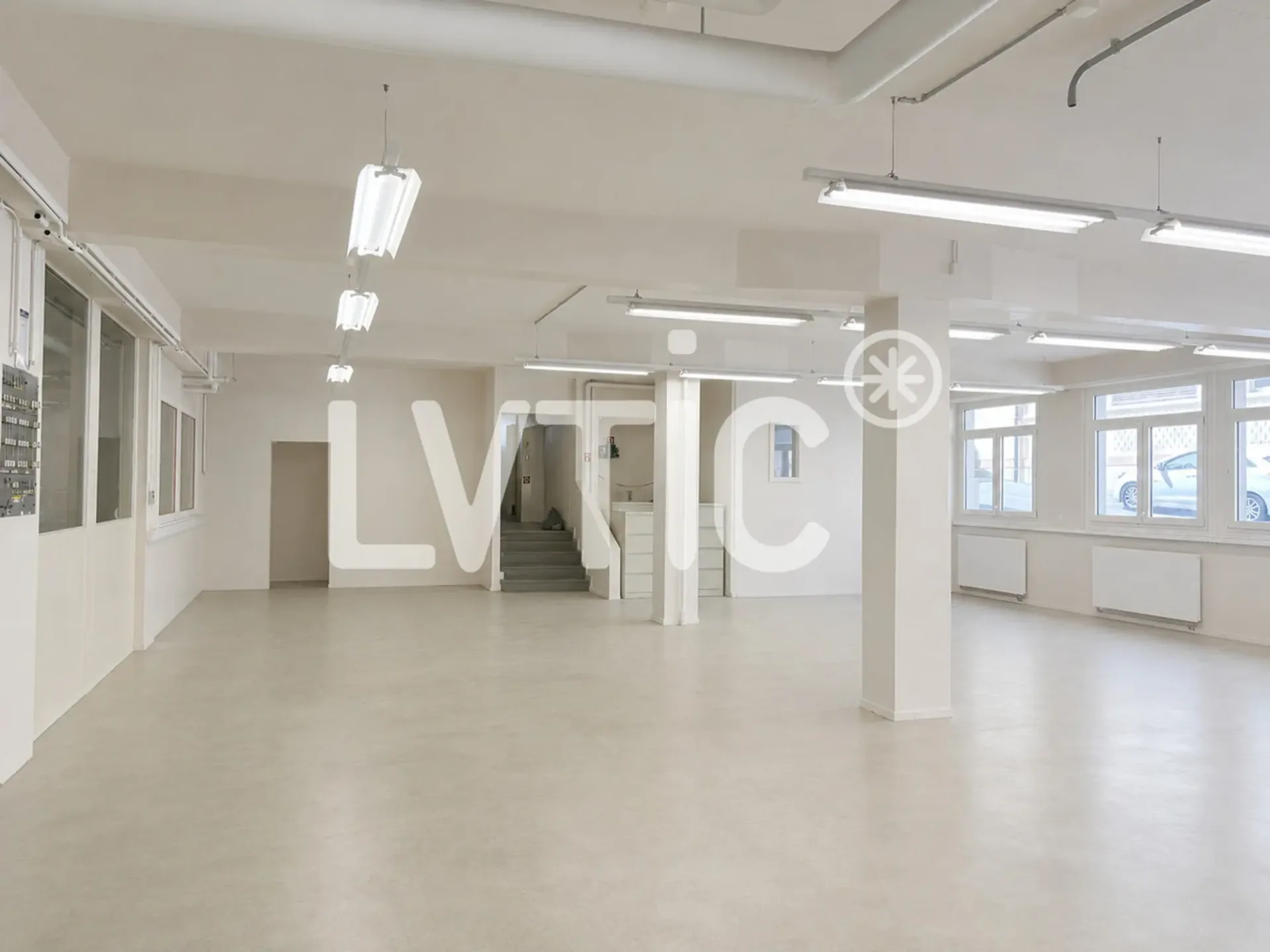 Ateliers, Lager von 750 m2 zur Miete in Renens