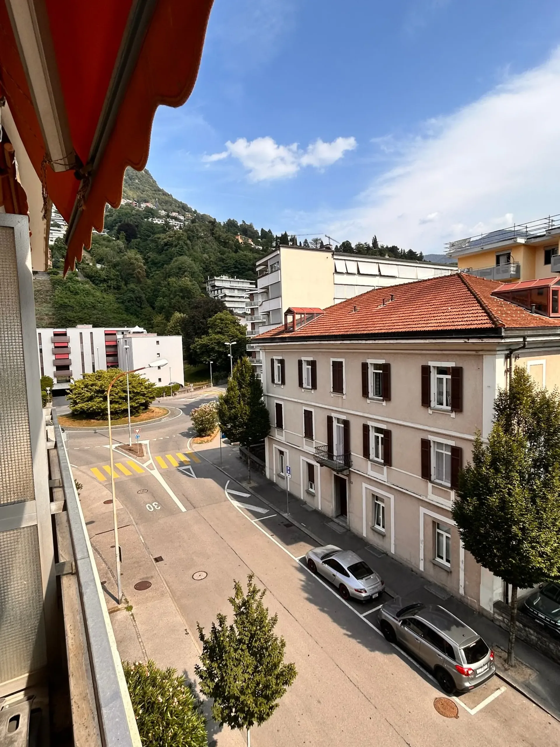 1 Lokal mit Balkon in Viganello – sofort verfügbar