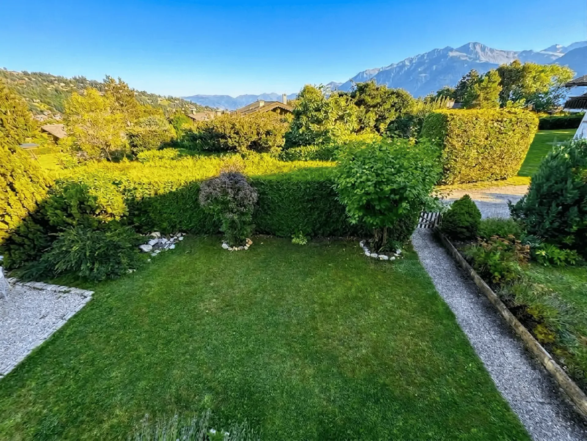 5-Zimmer-Chalet mit Bergblick in Blûche