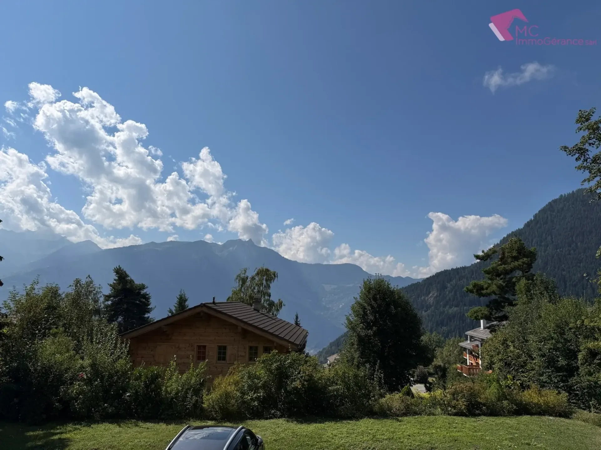 Ovronnaz - 2.5-Zimmer-Wohnung mit Terrasse und Garage
