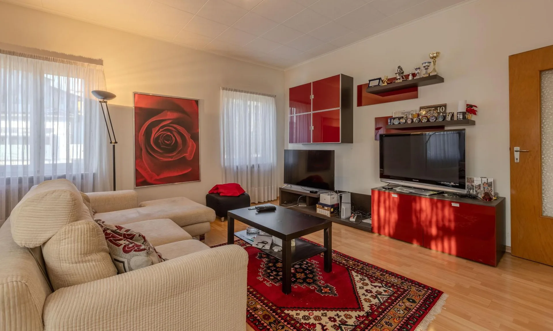Grande Casa  di 10 locali con appartamento e locali a reddito