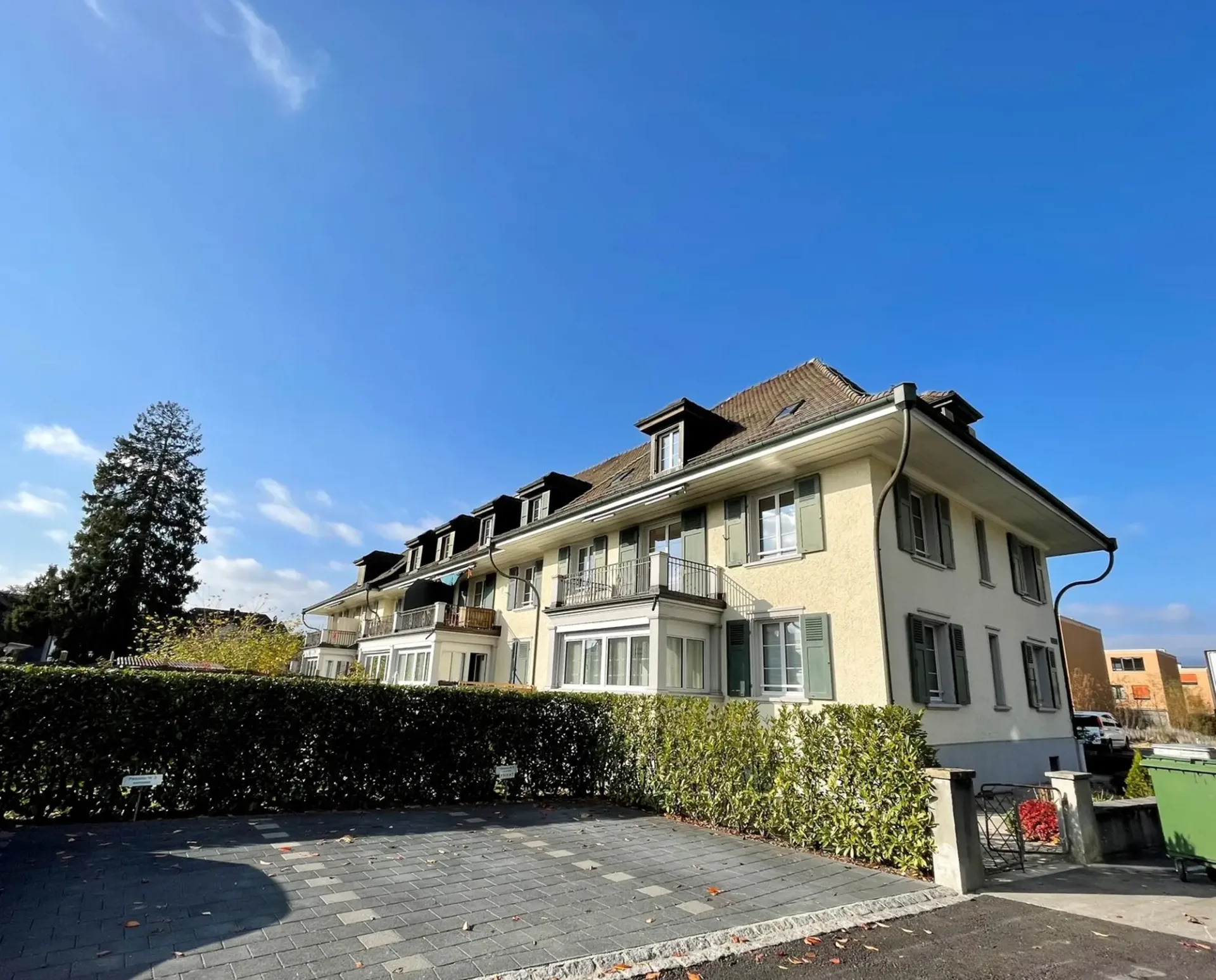Schöne Altbauwohnung mit Charme an zentraler Lage