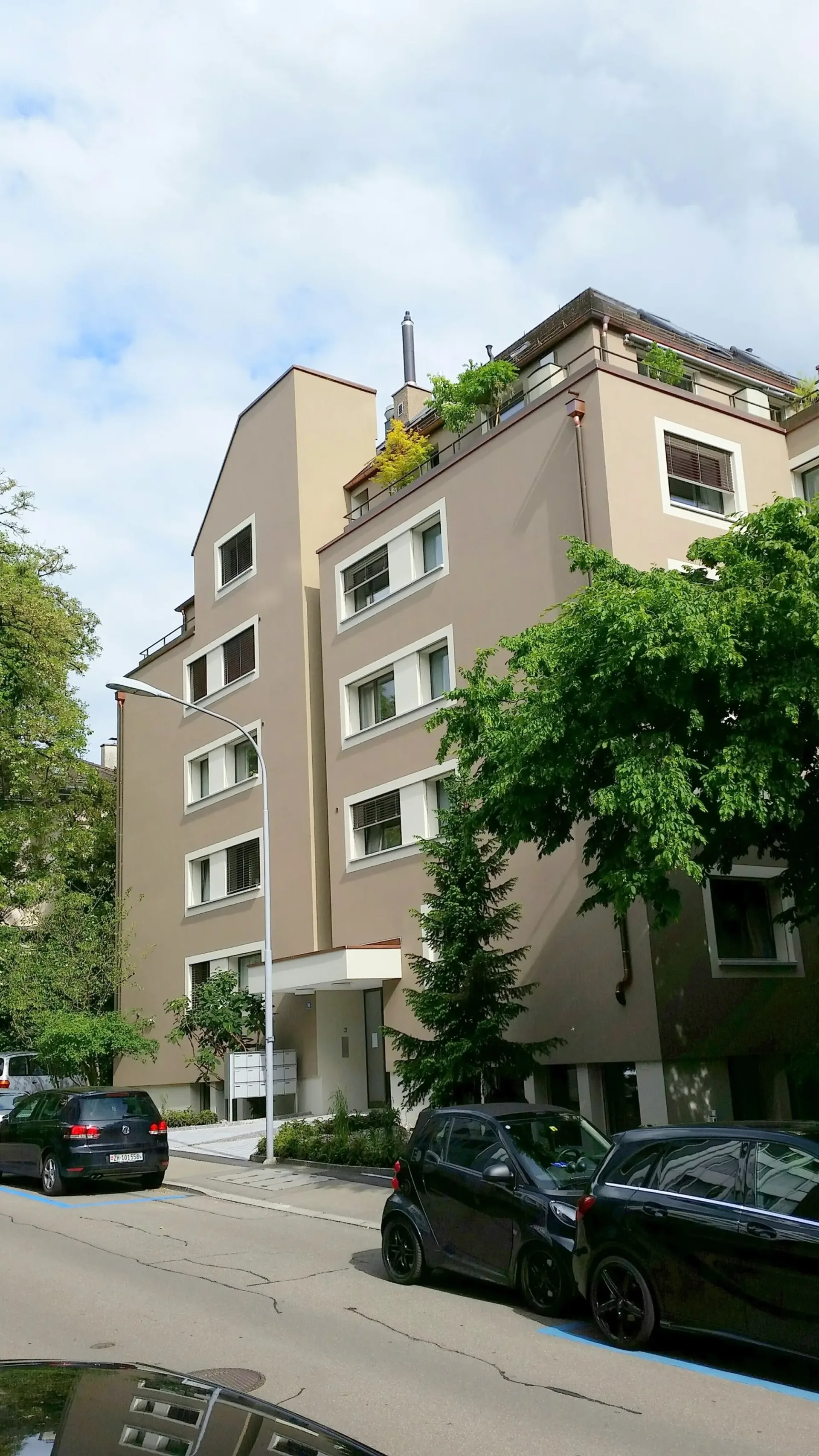 Helle, ruhige 3.5-Zimmerwohnung mit Balkon in Zürich Seefeld – ab Oktober 2026