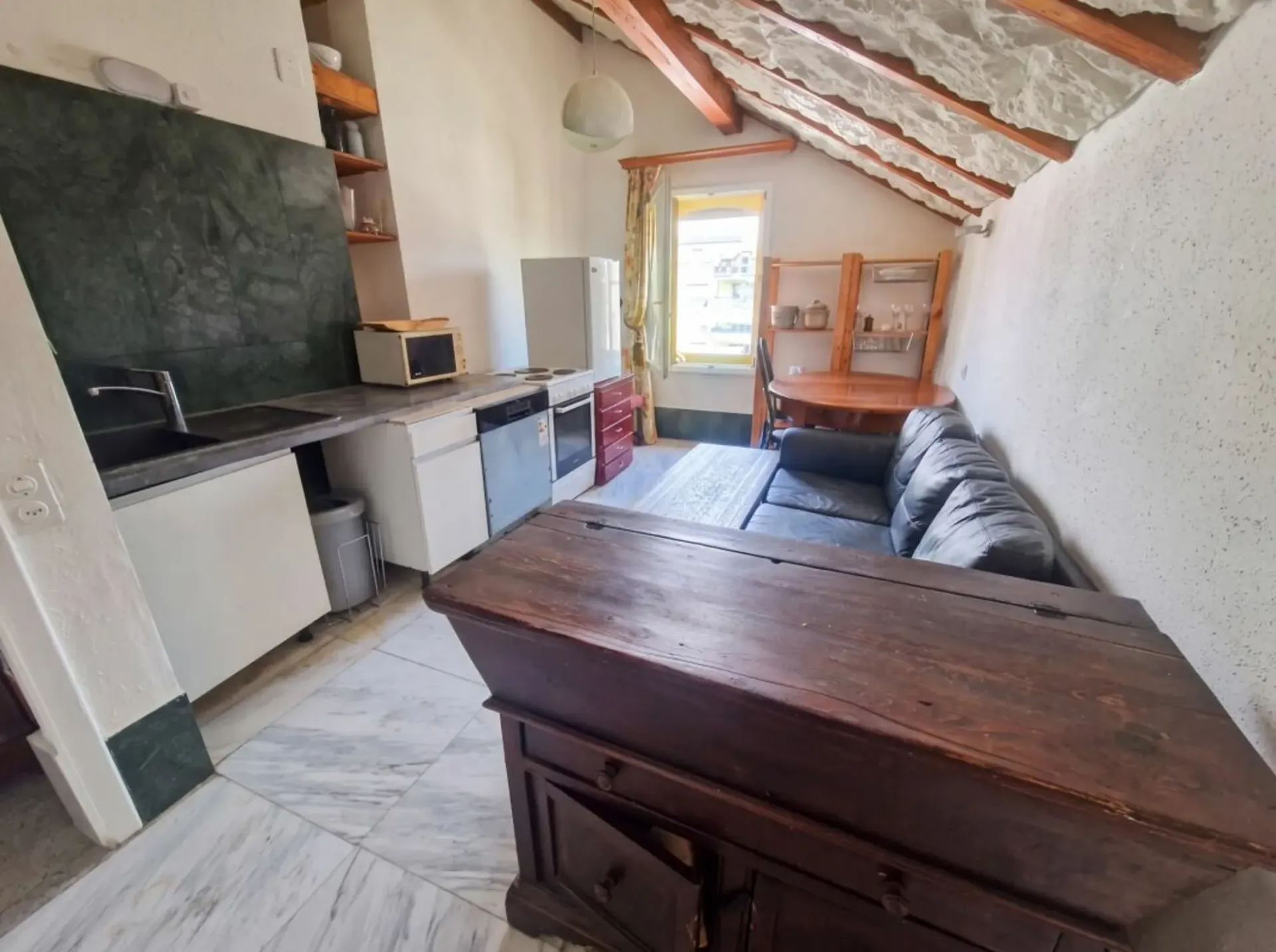 Gepflegte 4-Zimmer-Dachwohnung mit Cheminée - Brüggstrasse 74, Biel