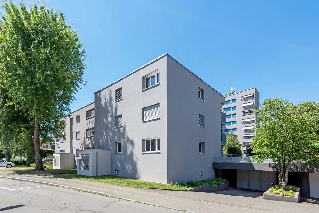 Einstellplatz bei Bahnhof Lenzburg