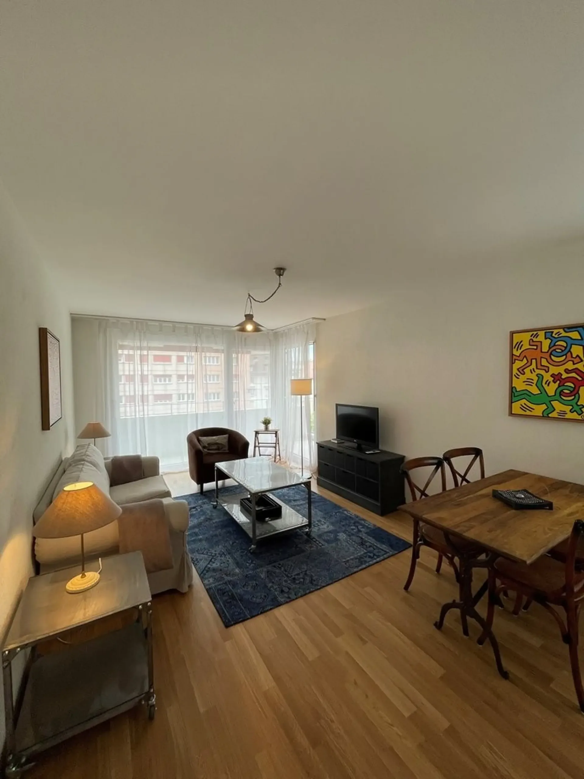 Spacious 2.5-room apartment with balcony